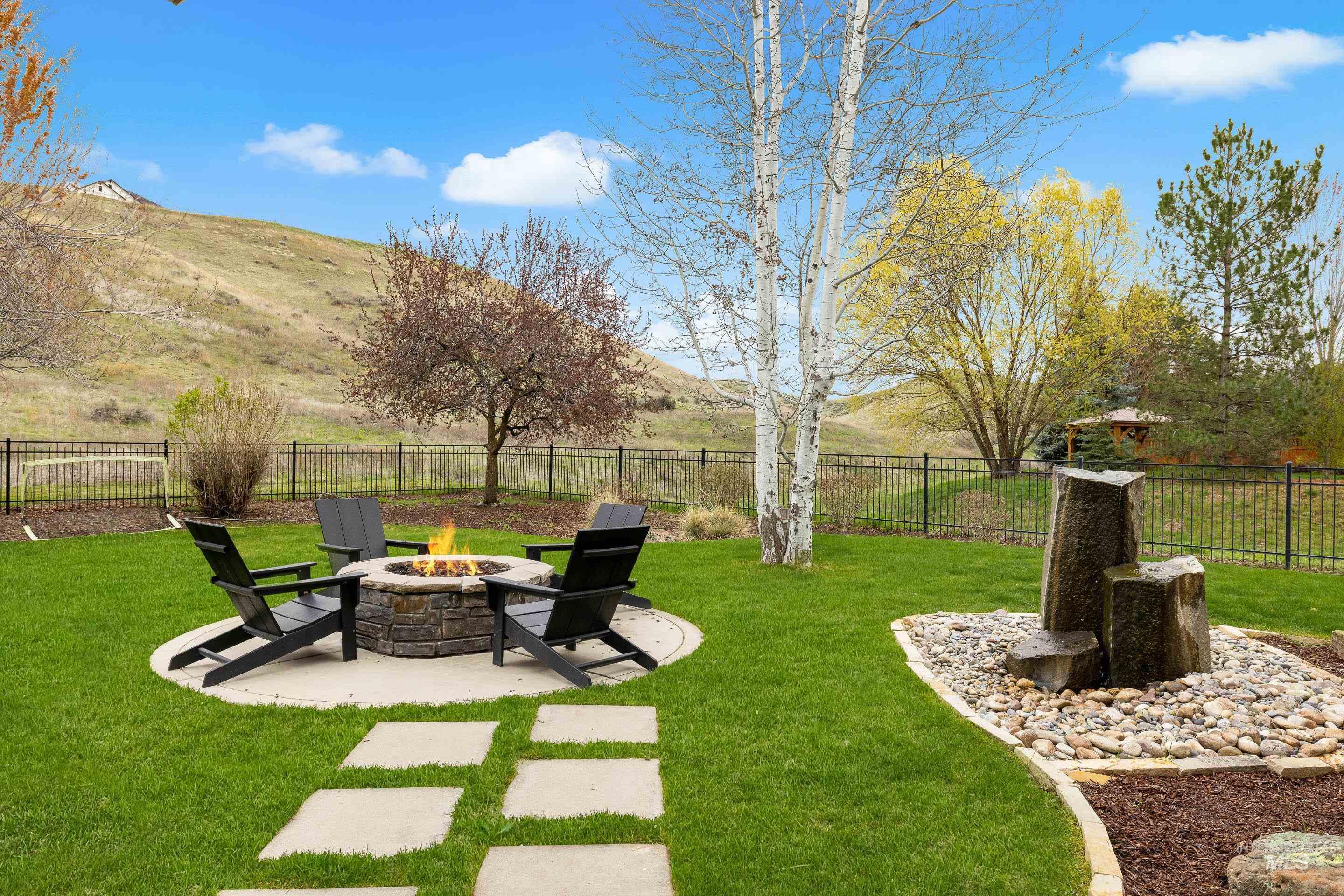 12182 N Humphreys Way