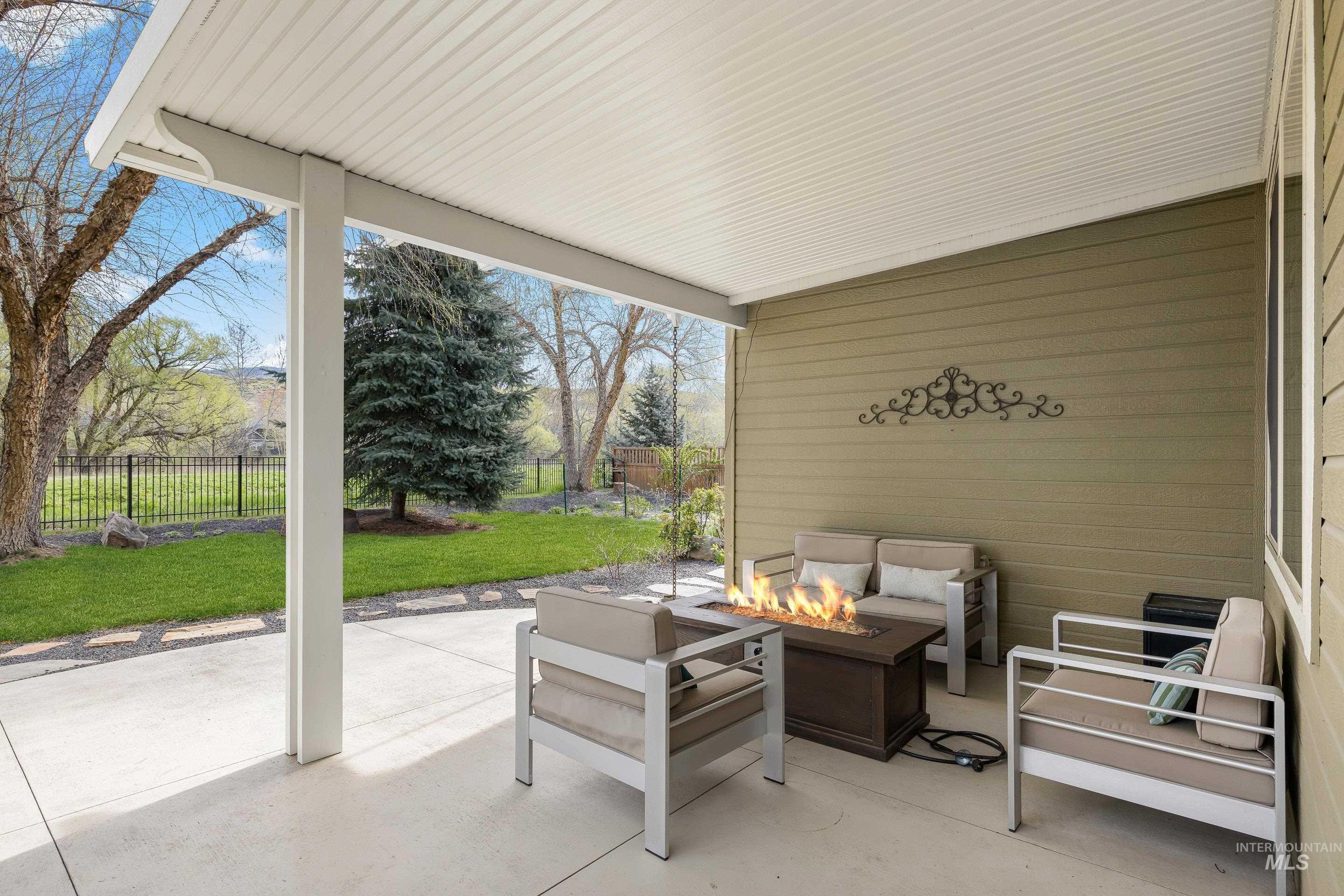 4172 W Miners Farm Dr