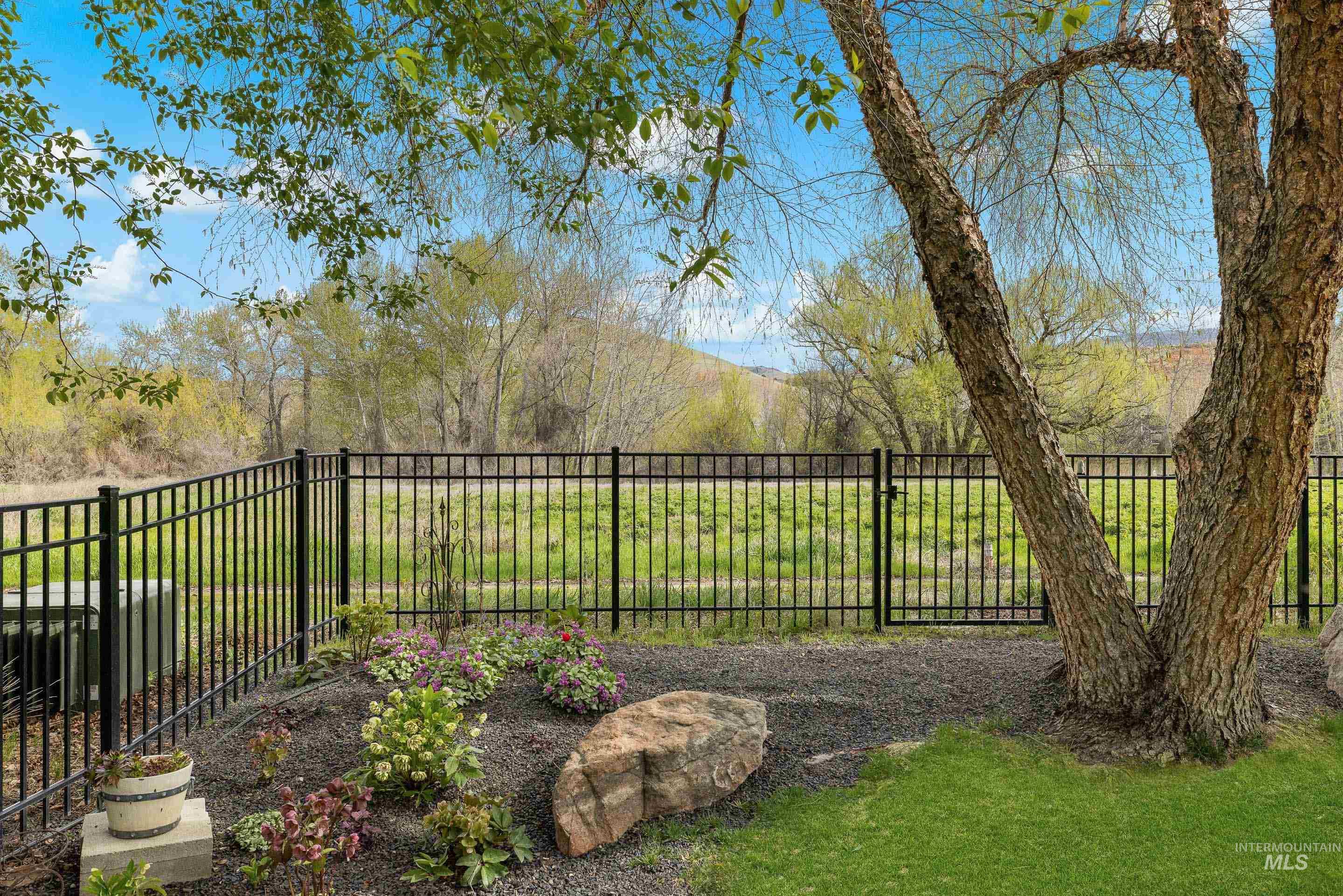 4172 W Miners Farm Dr