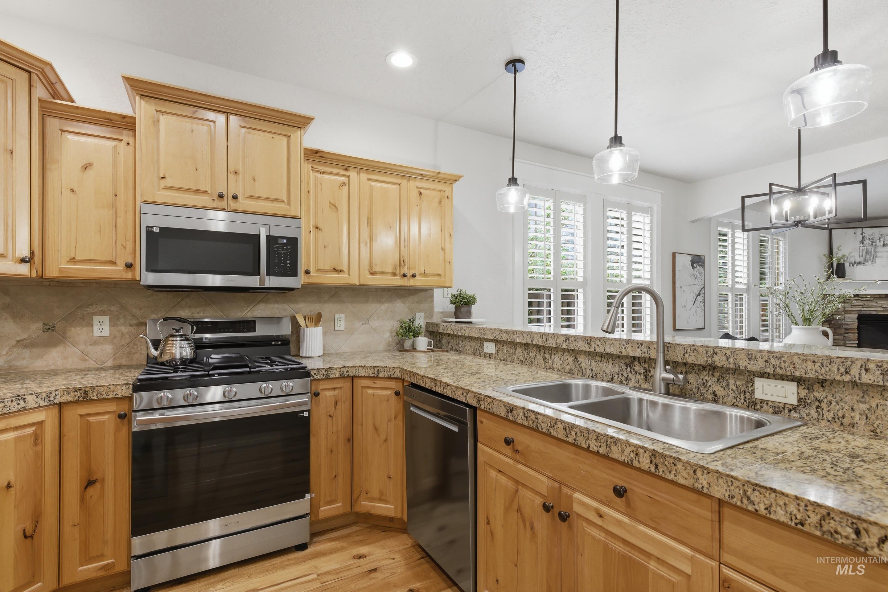 12732 N 11th Ave.