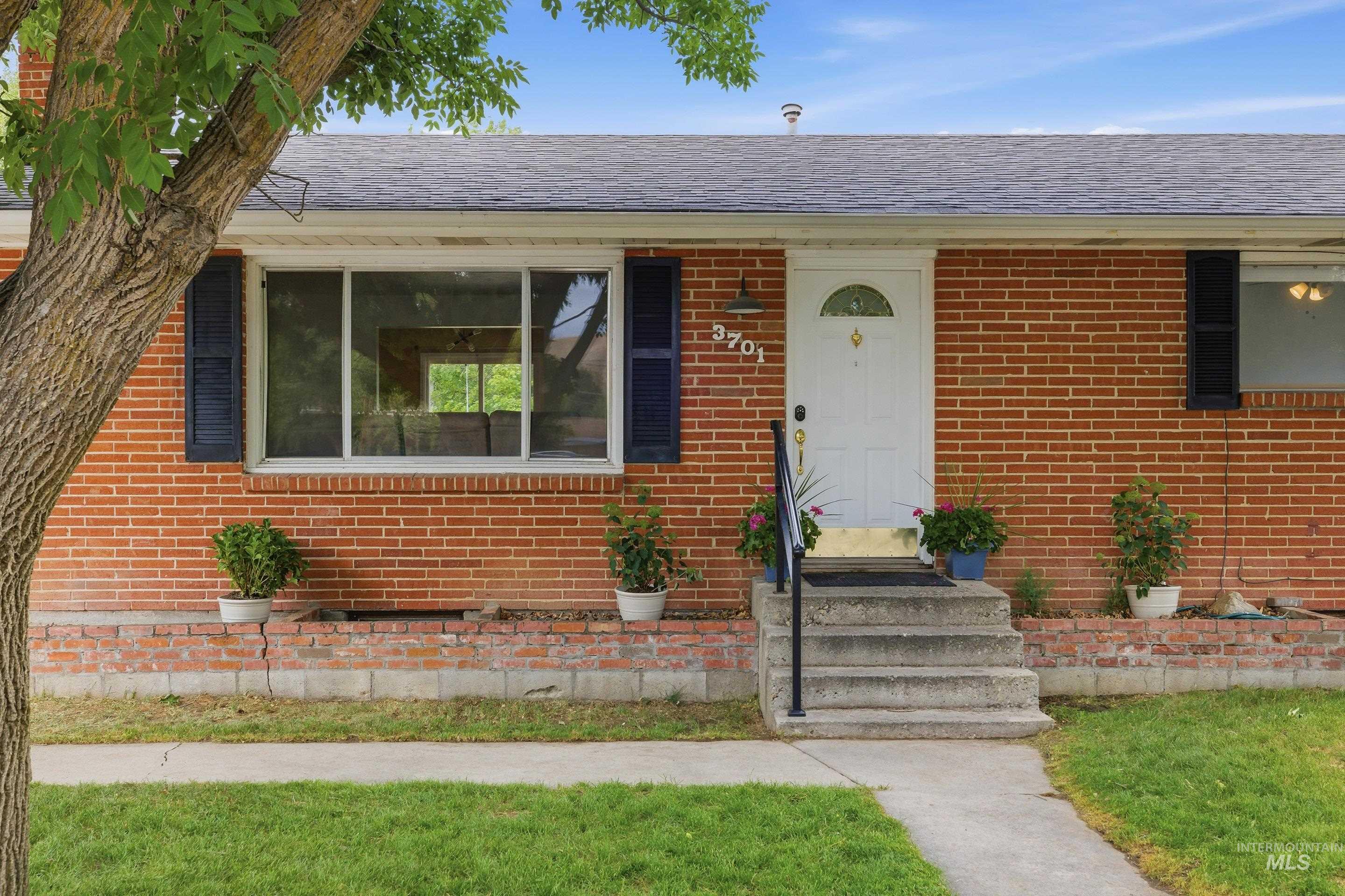 3701 N Woody Drive