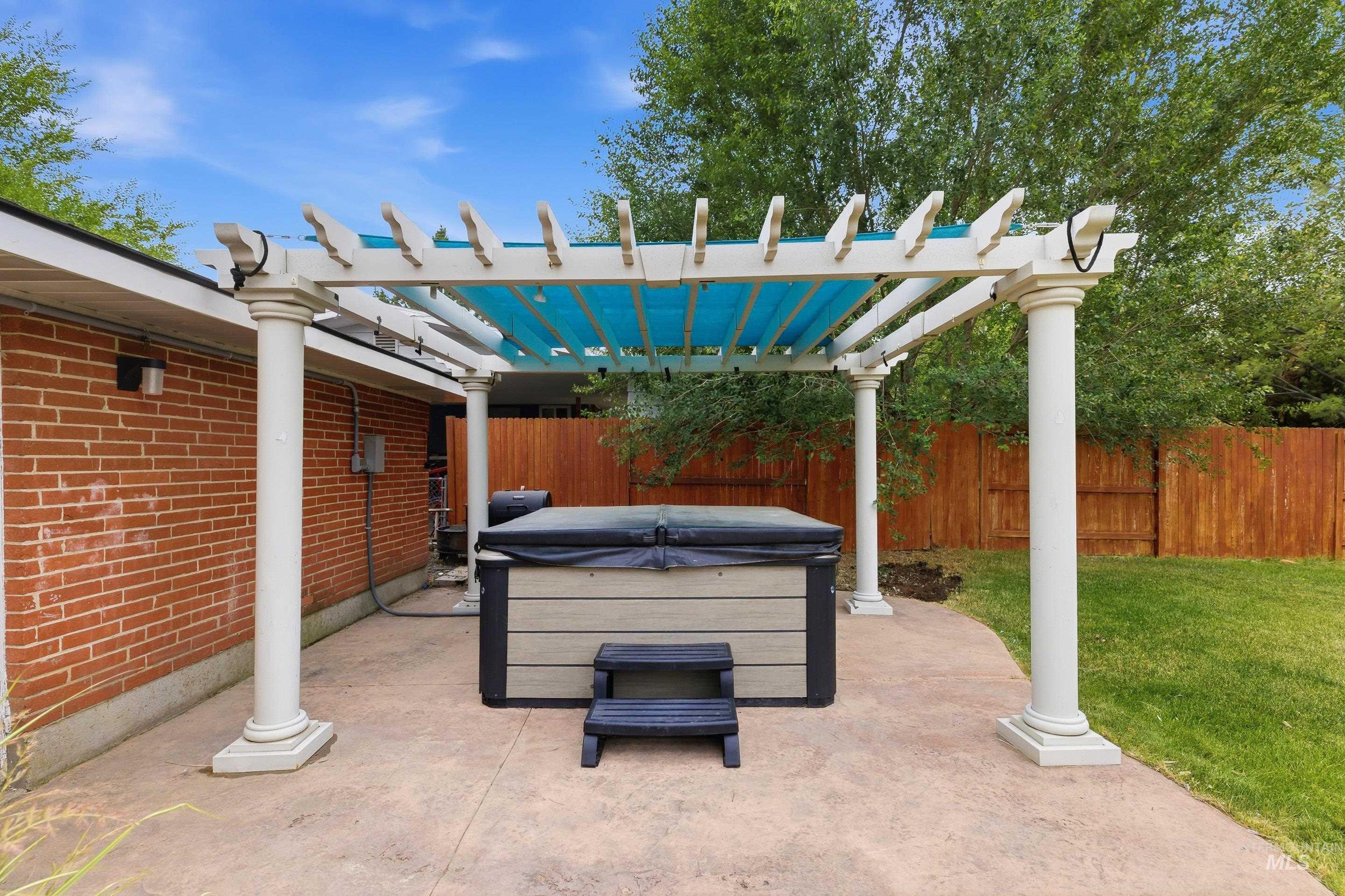 3701 N Woody Drive