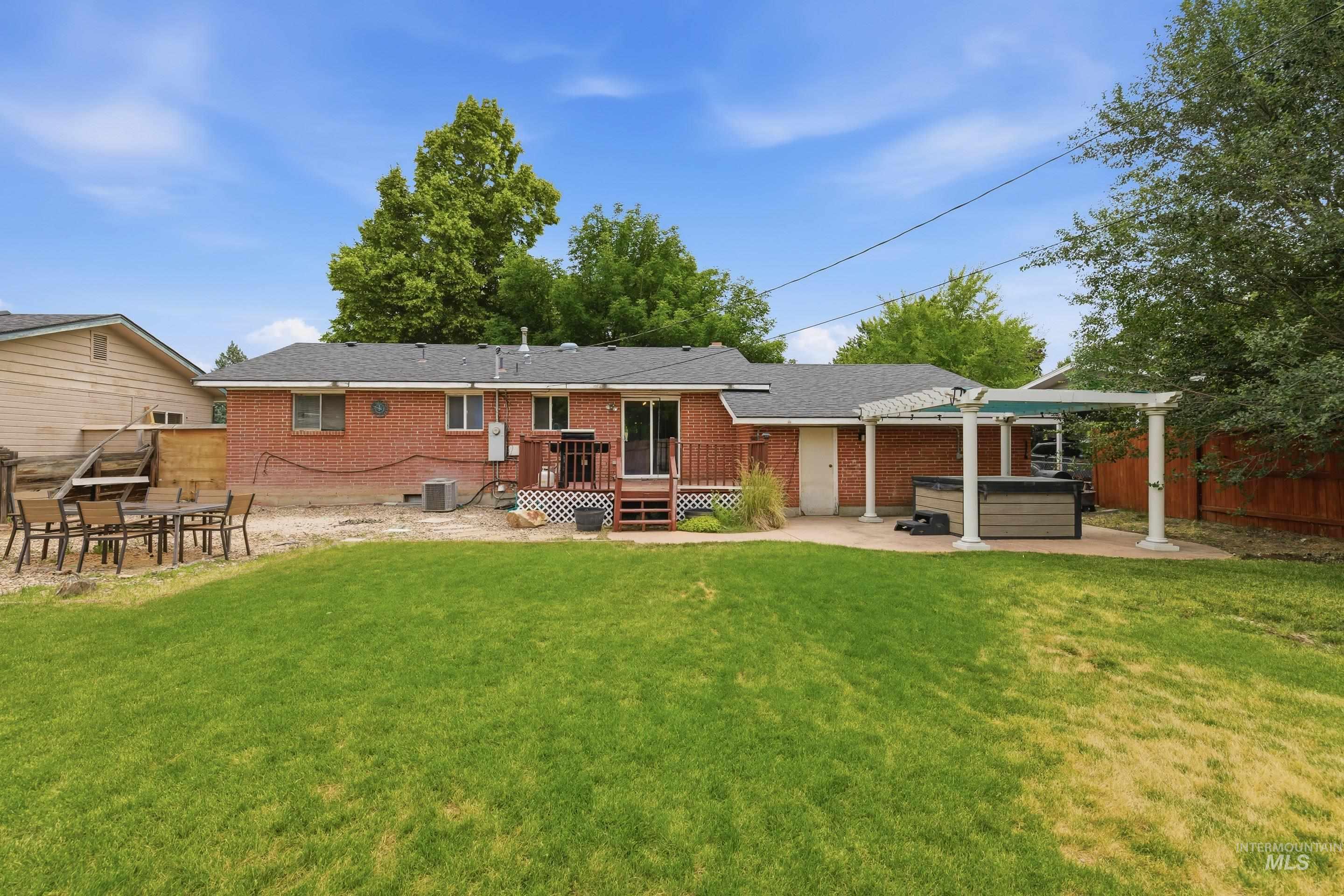 3701 N Woody Drive