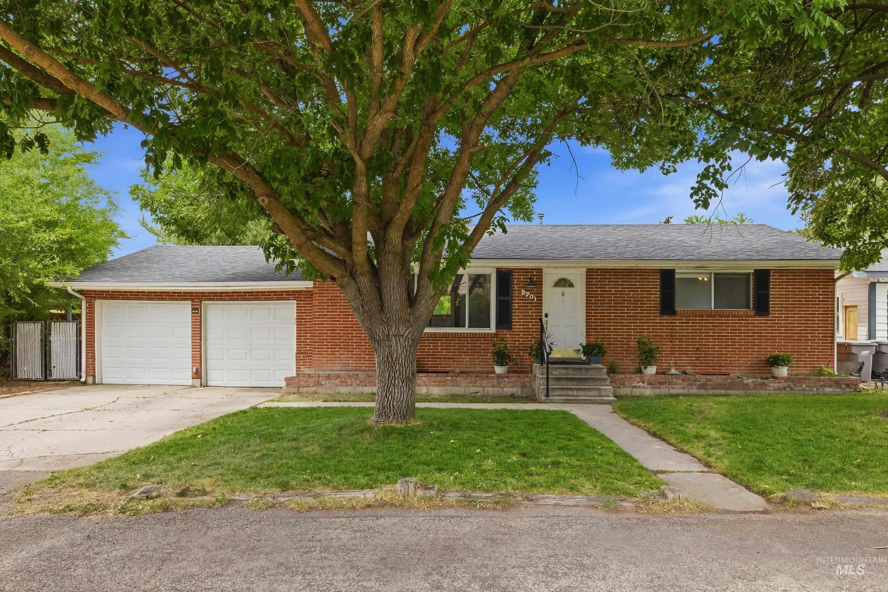 3701 N Woody Drive