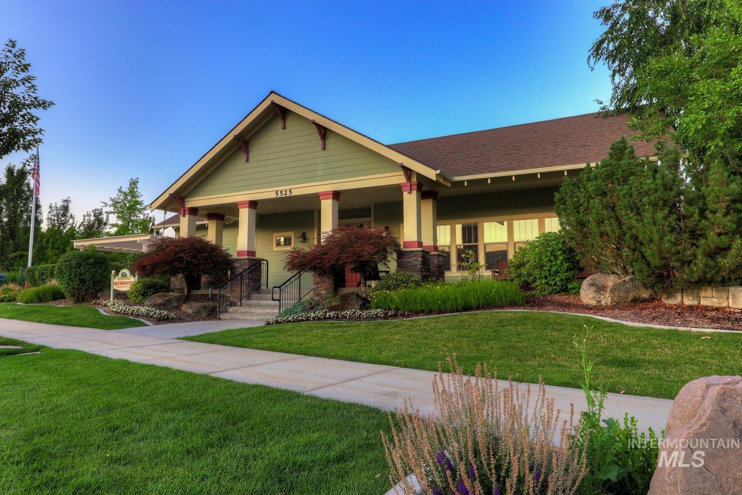 5046 W Parsons Dr