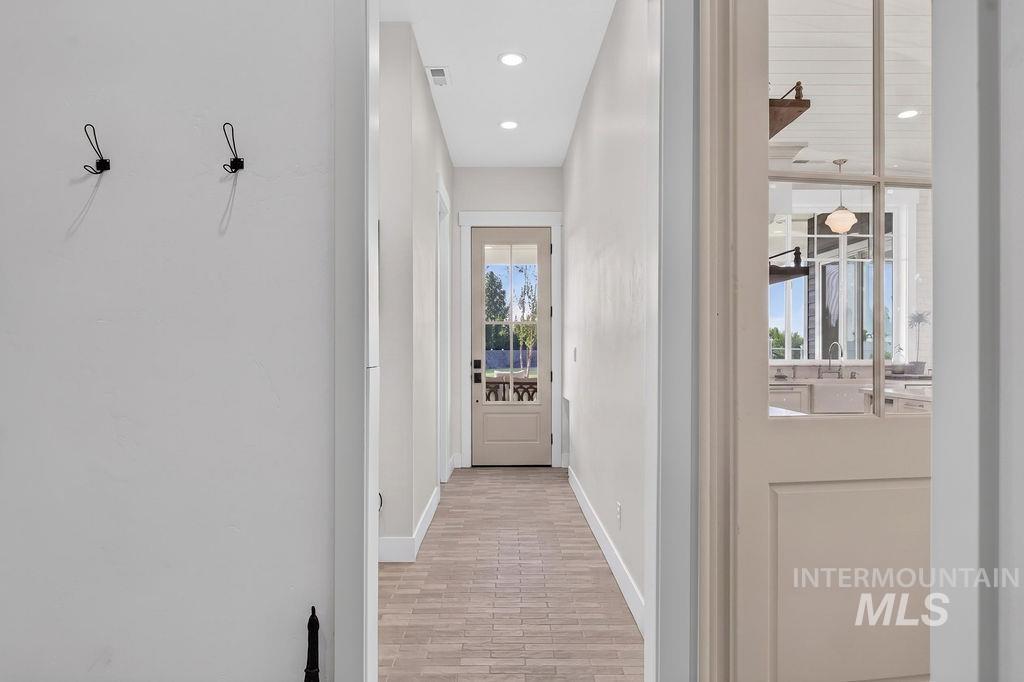 15058 Longwood Ct