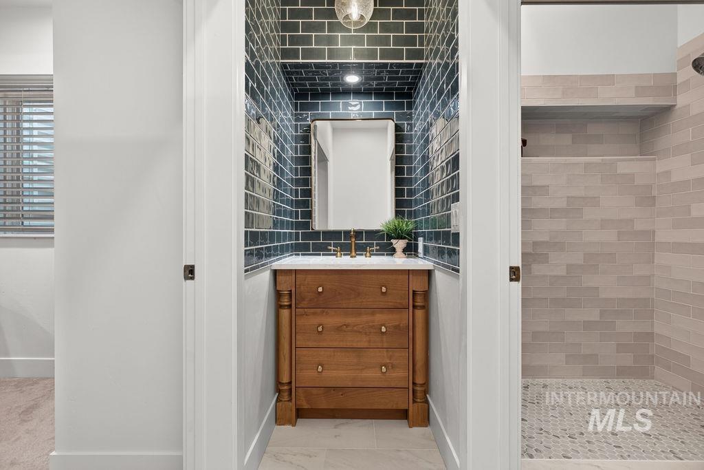 15058 Longwood Ct