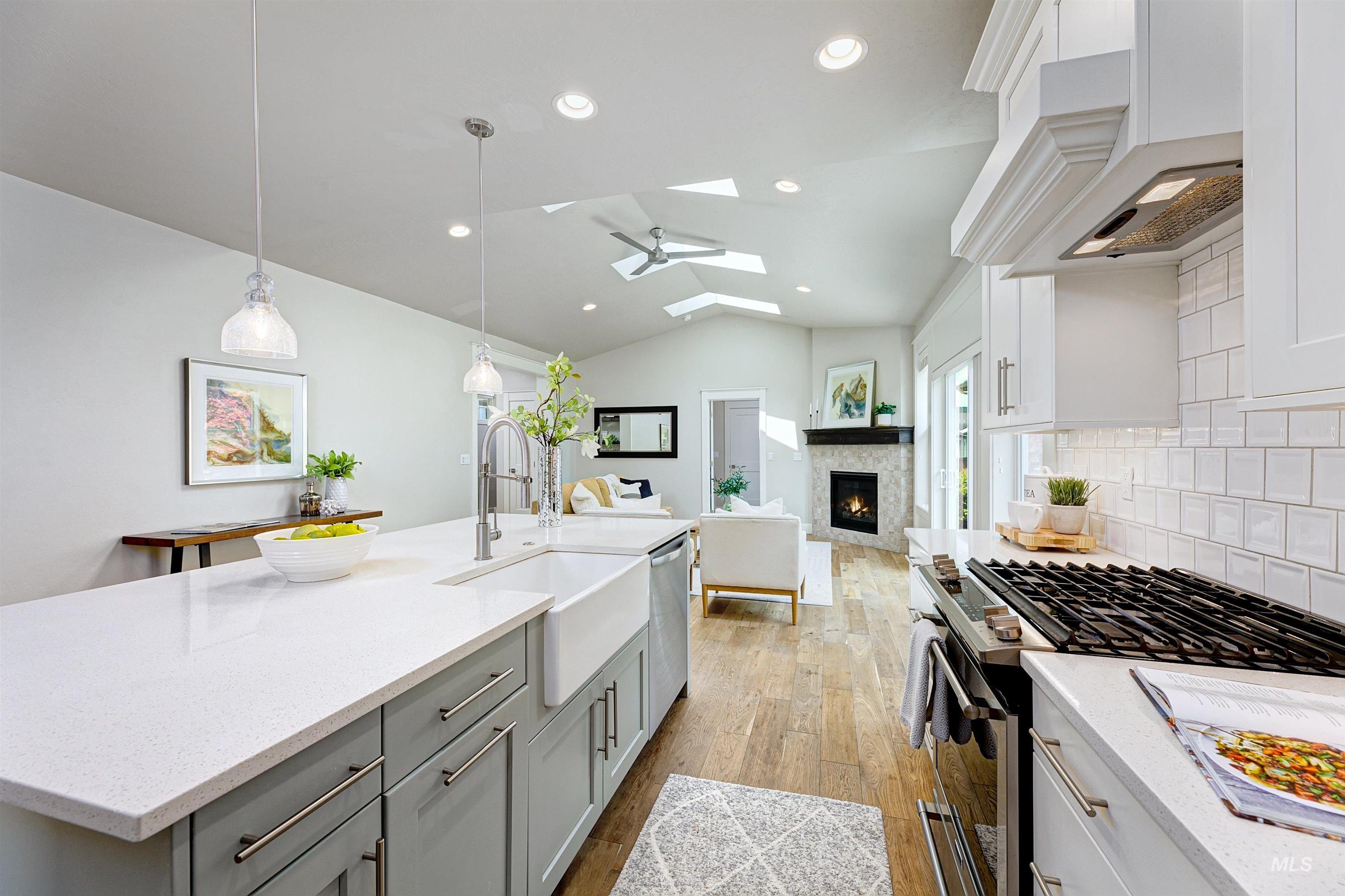 3808 W Hidden Springs Drive