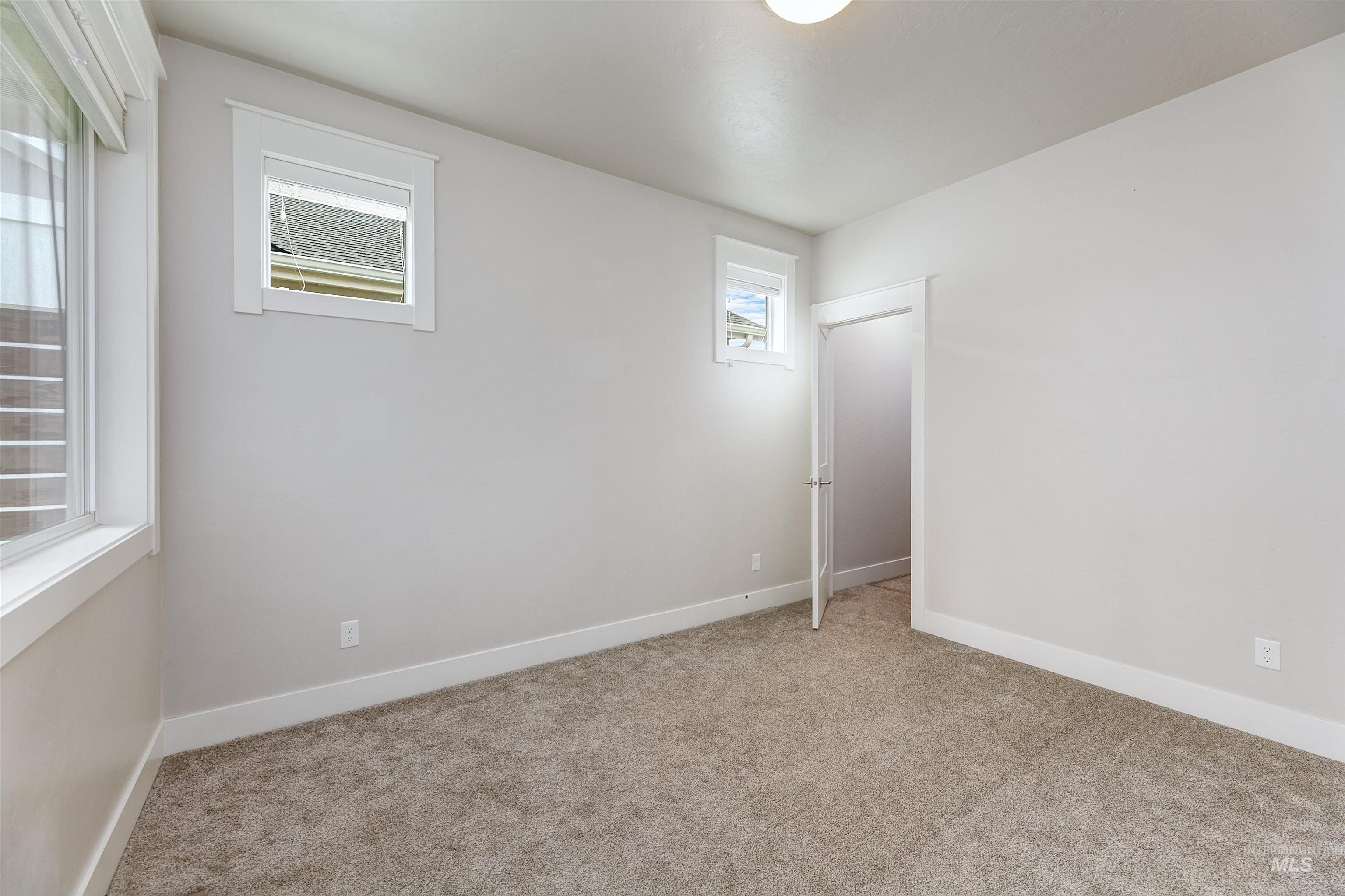 3808 W Hidden Springs Drive