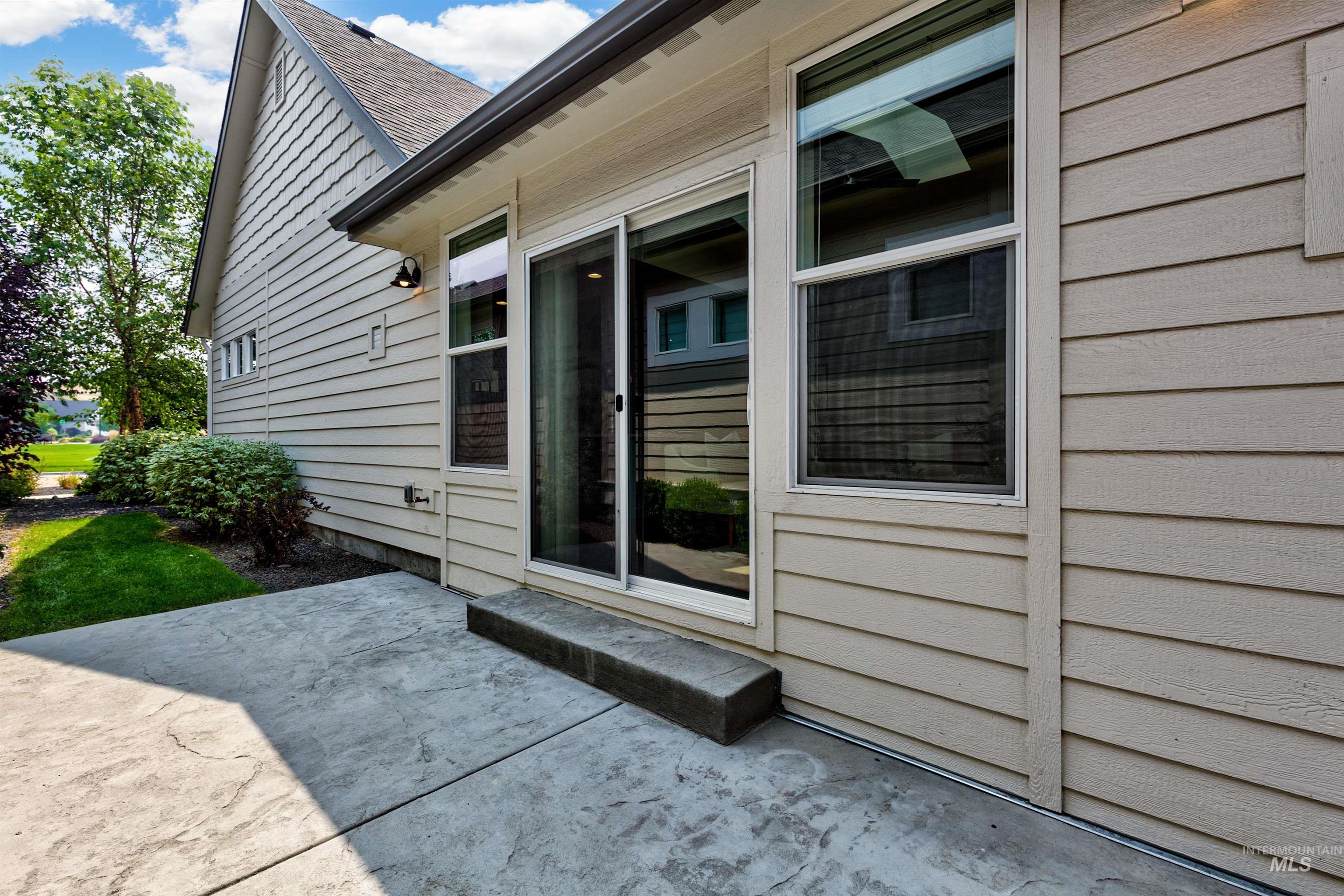 3808 W Hidden Springs Drive