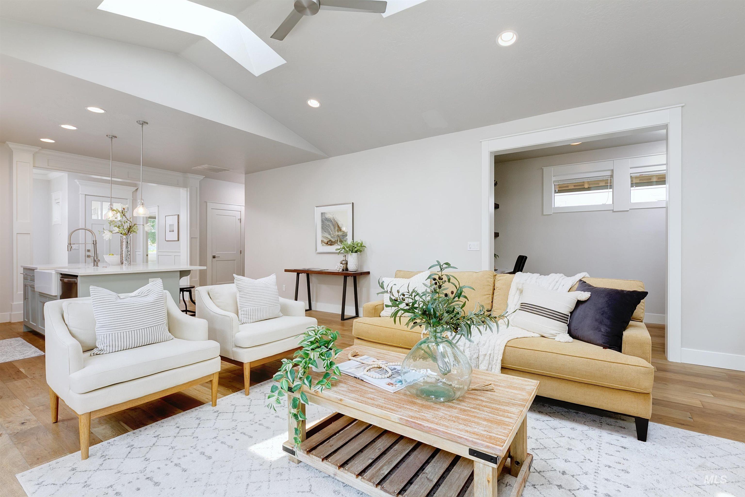 3808 W Hidden Springs Drive