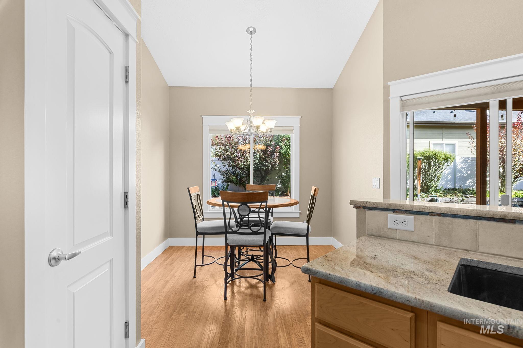2246 N Eagle Creek