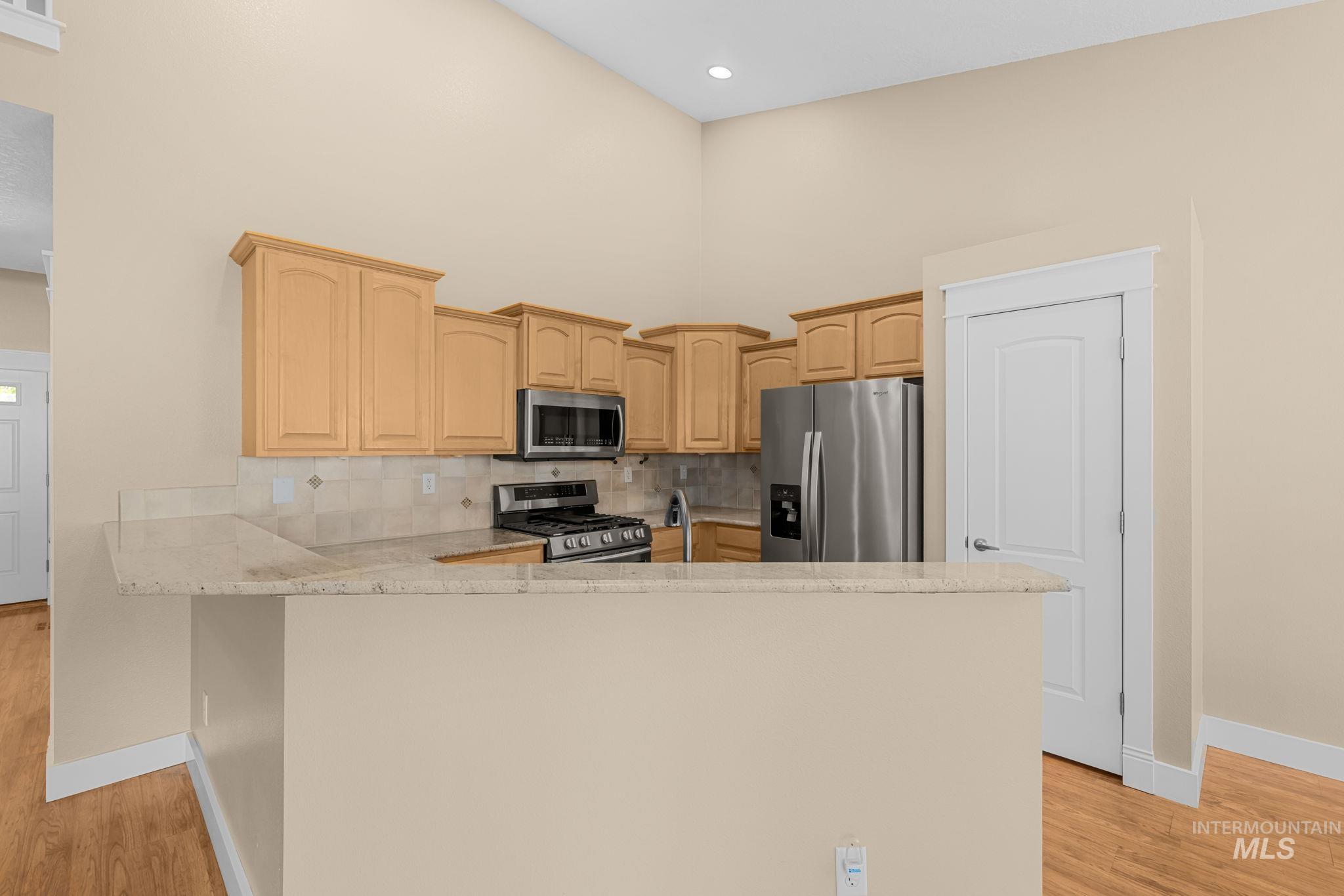 2246 N Eagle Creek