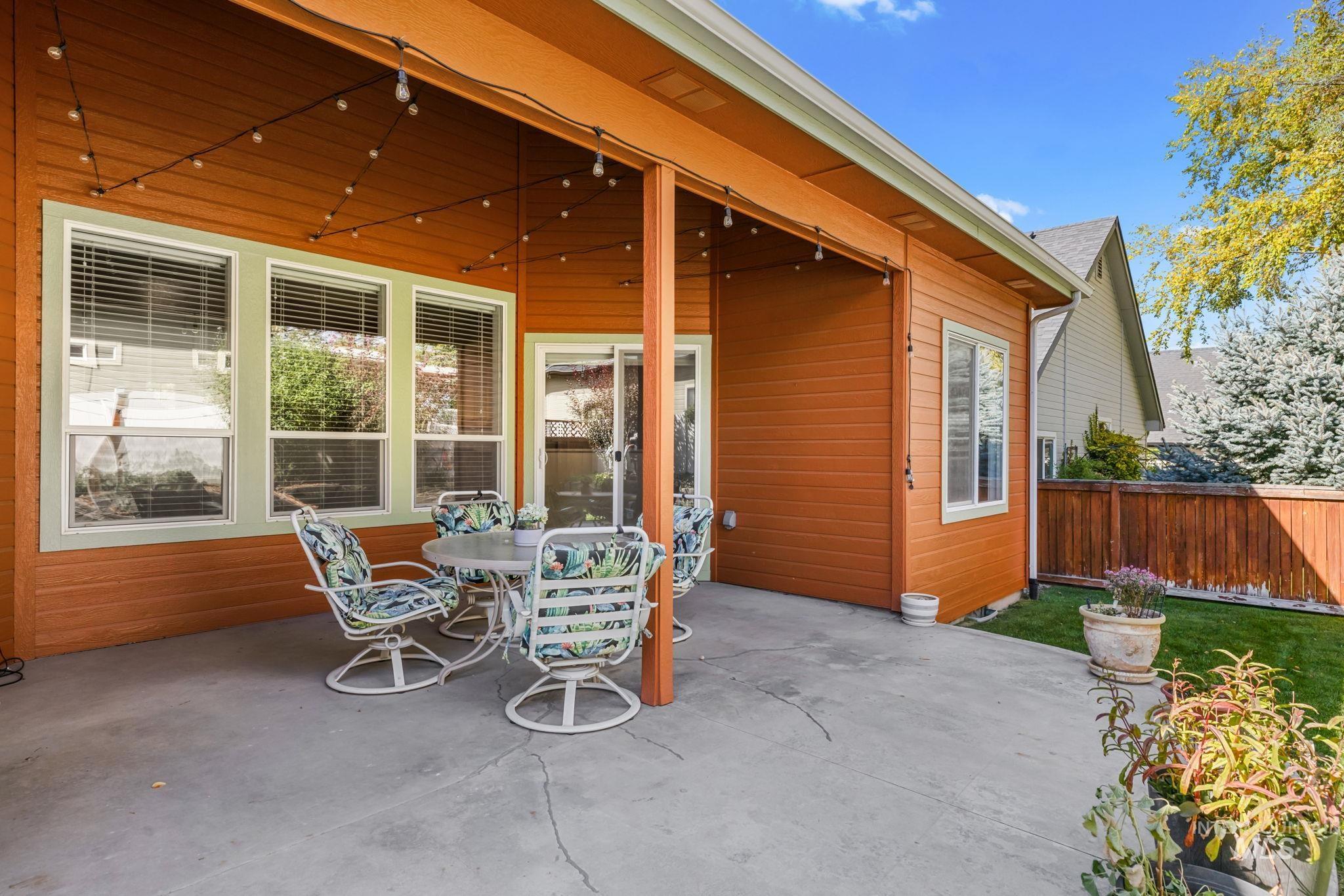 2246 N Eagle Creek