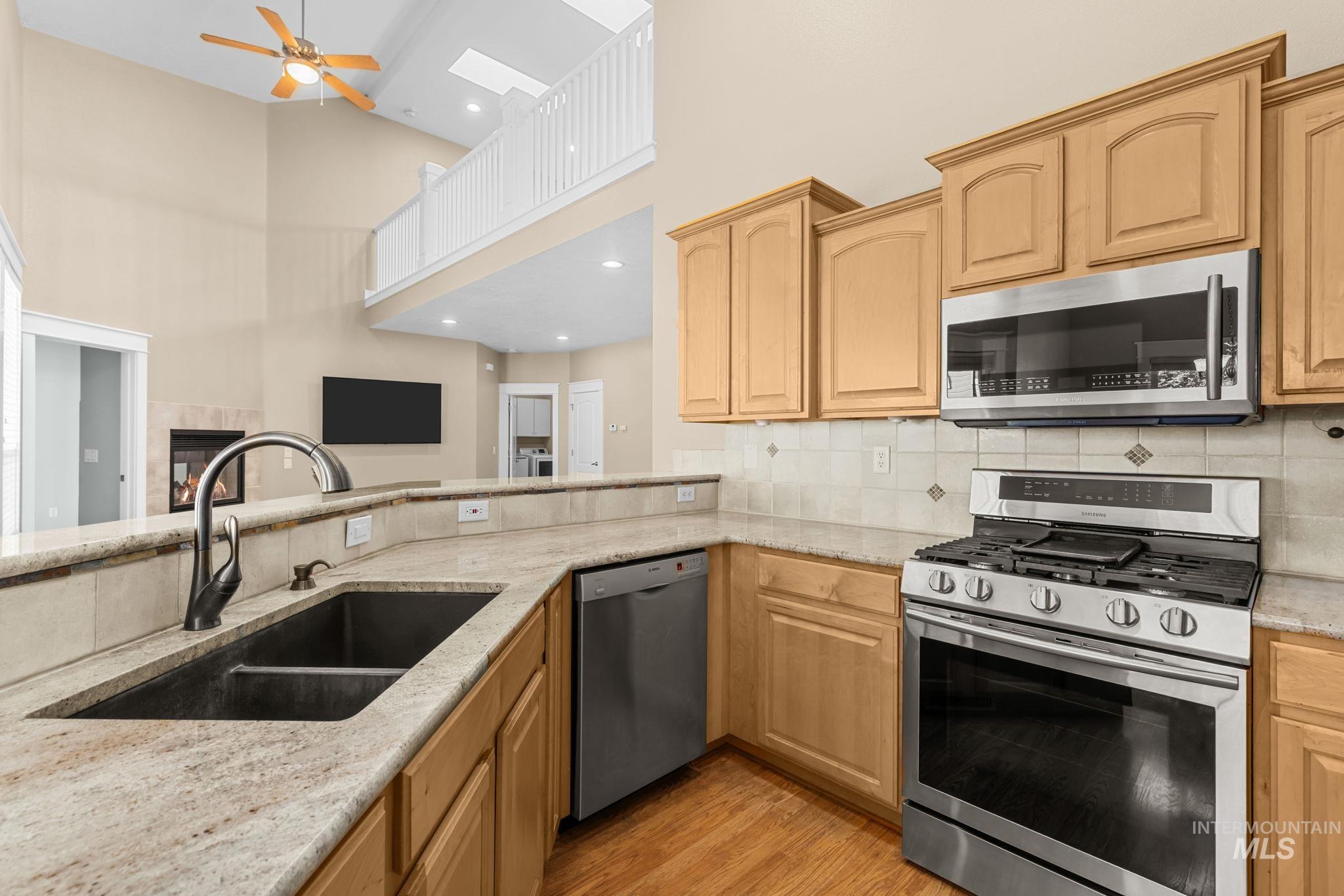 2246 N Eagle Creek