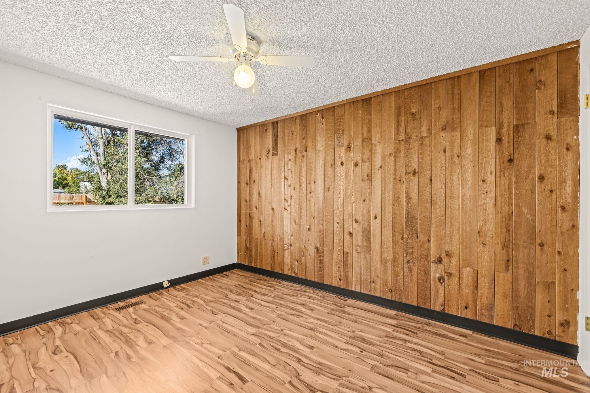 2440 S Virginia