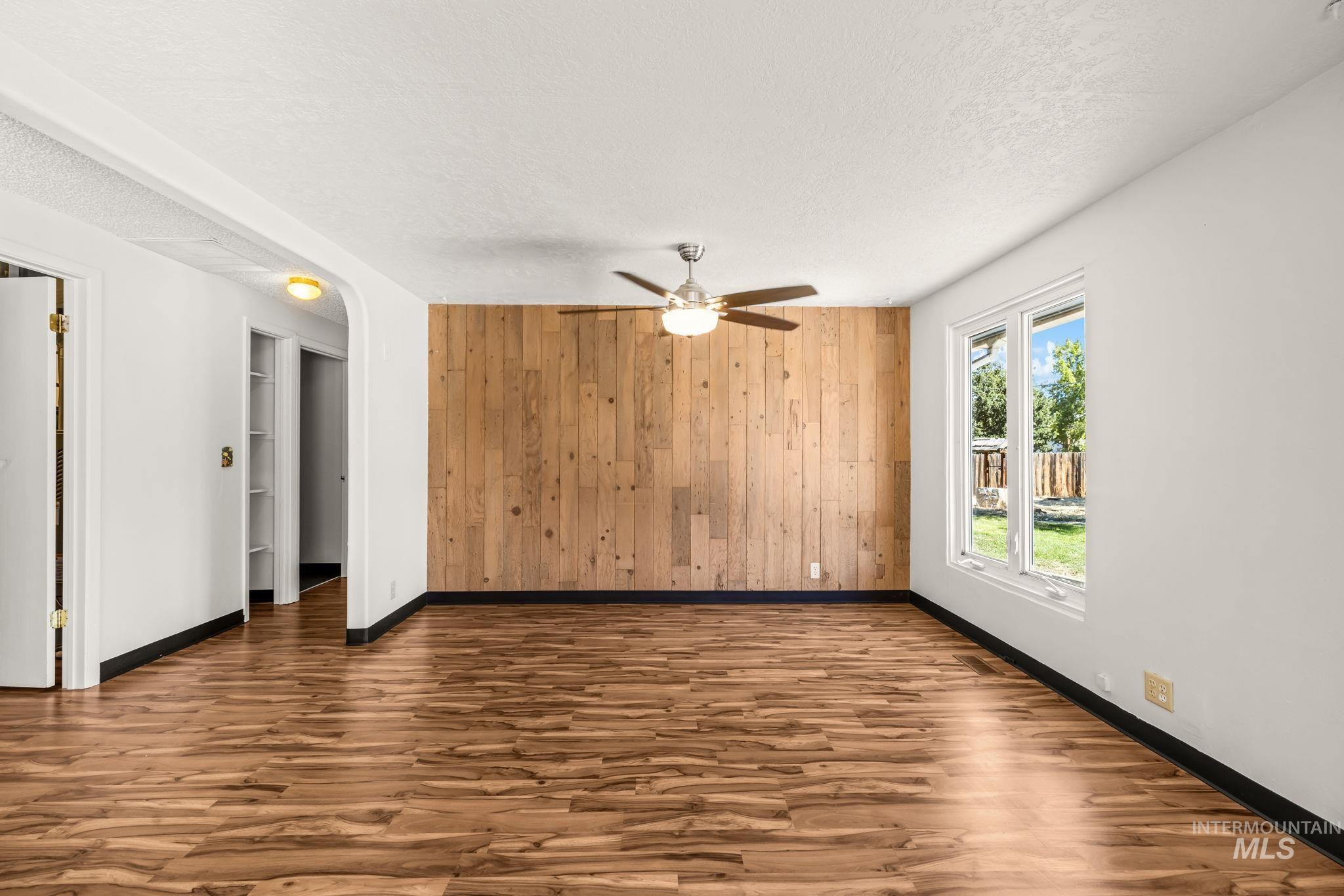 2440 S Virginia