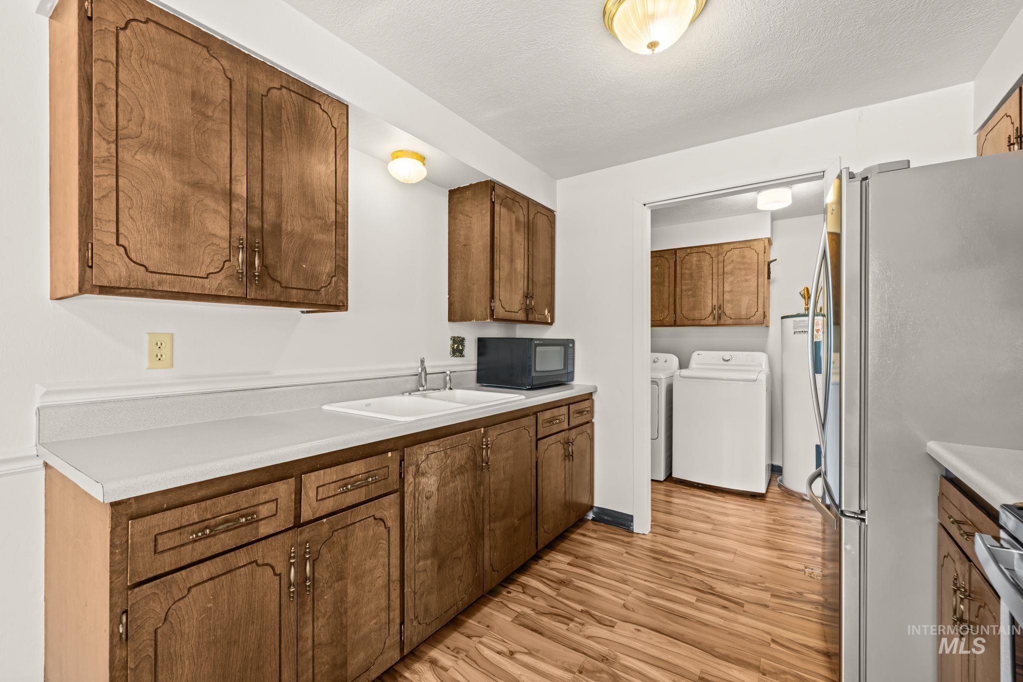 2440 S Virginia
