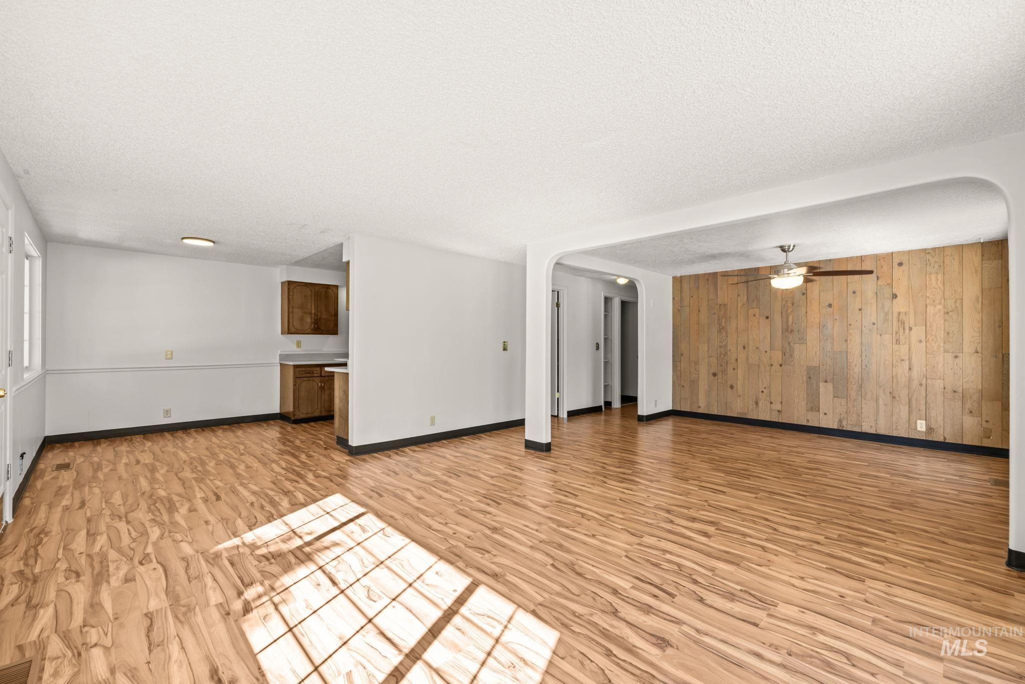 2440 S Virginia