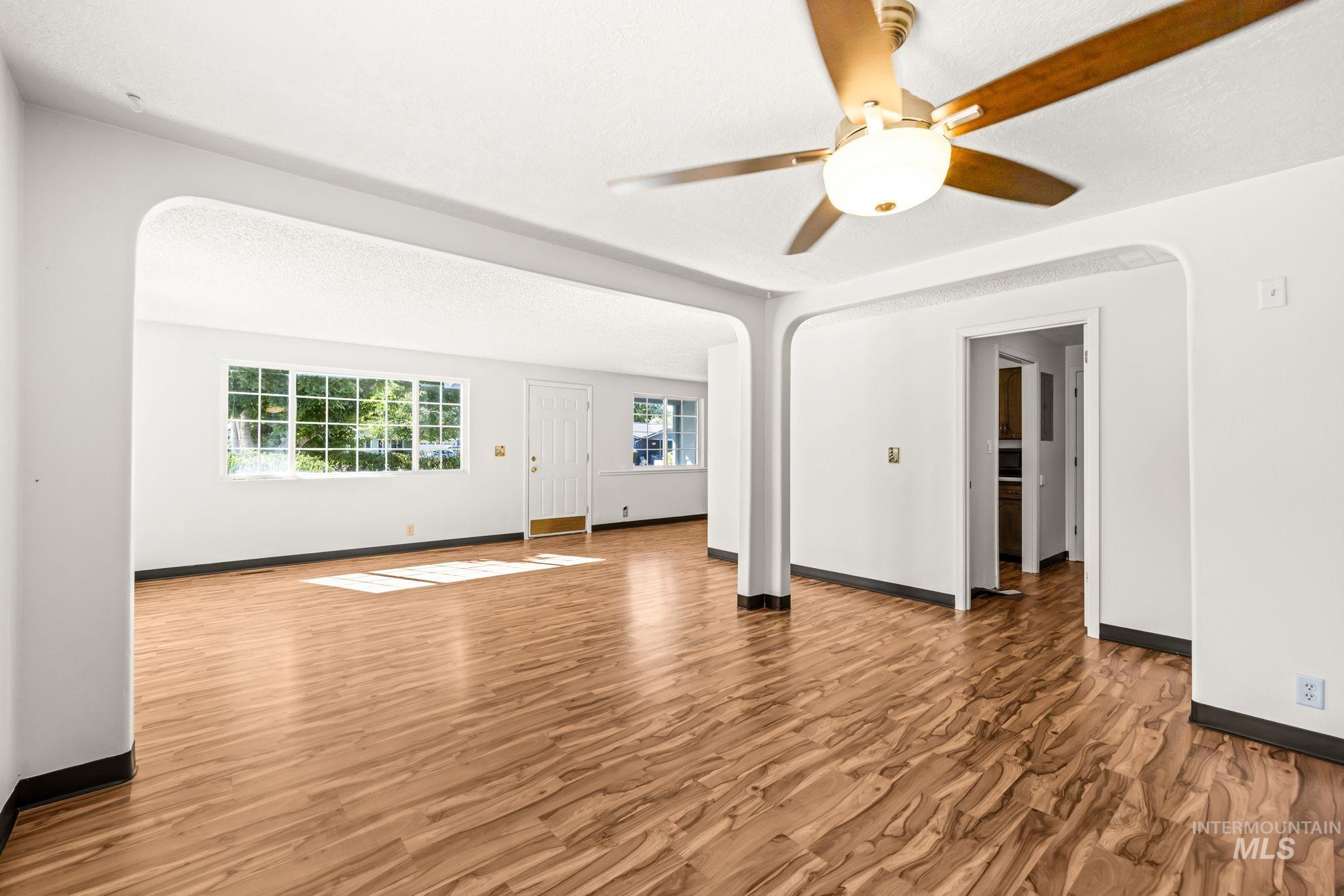 2440 S Virginia