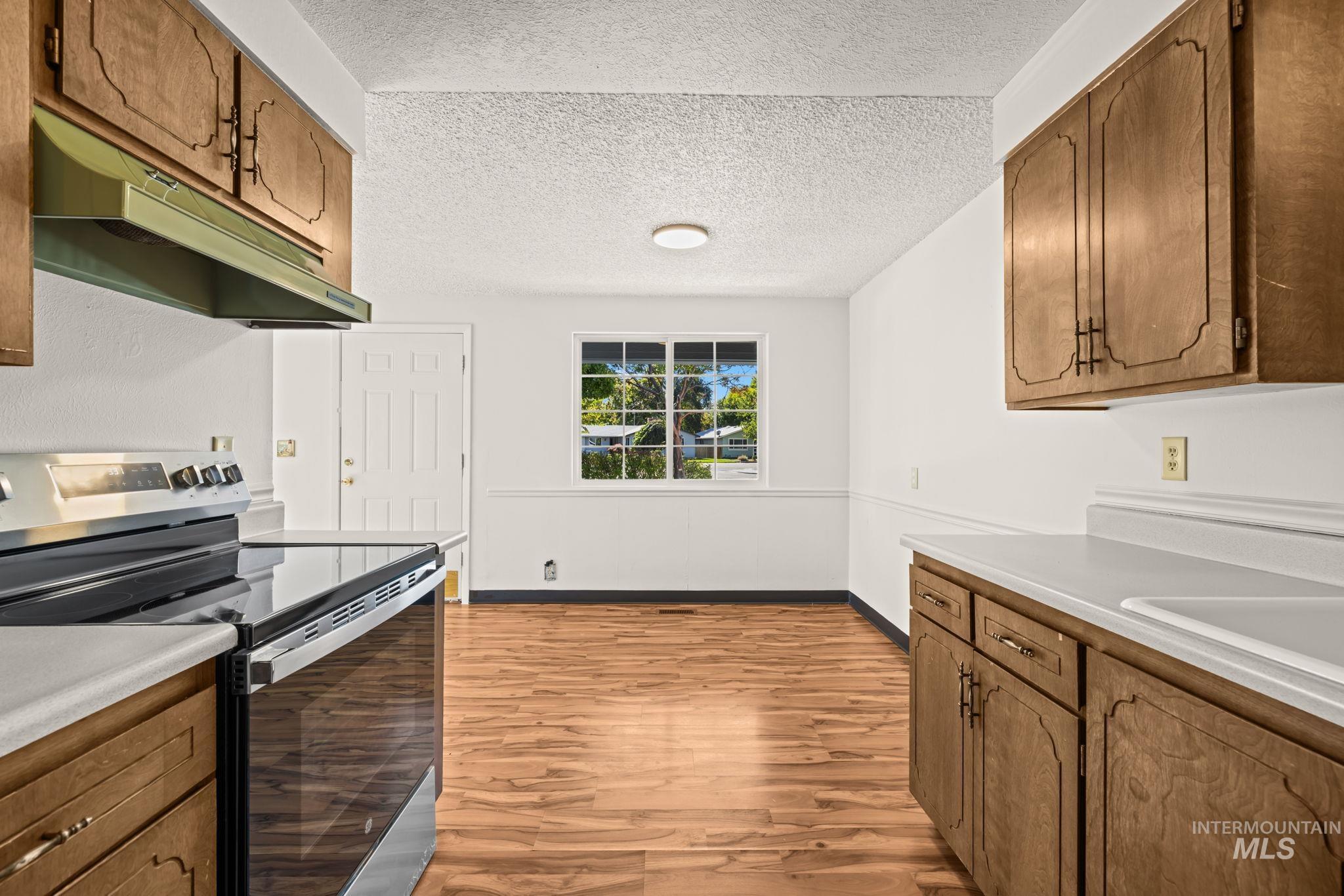 2440 S Virginia