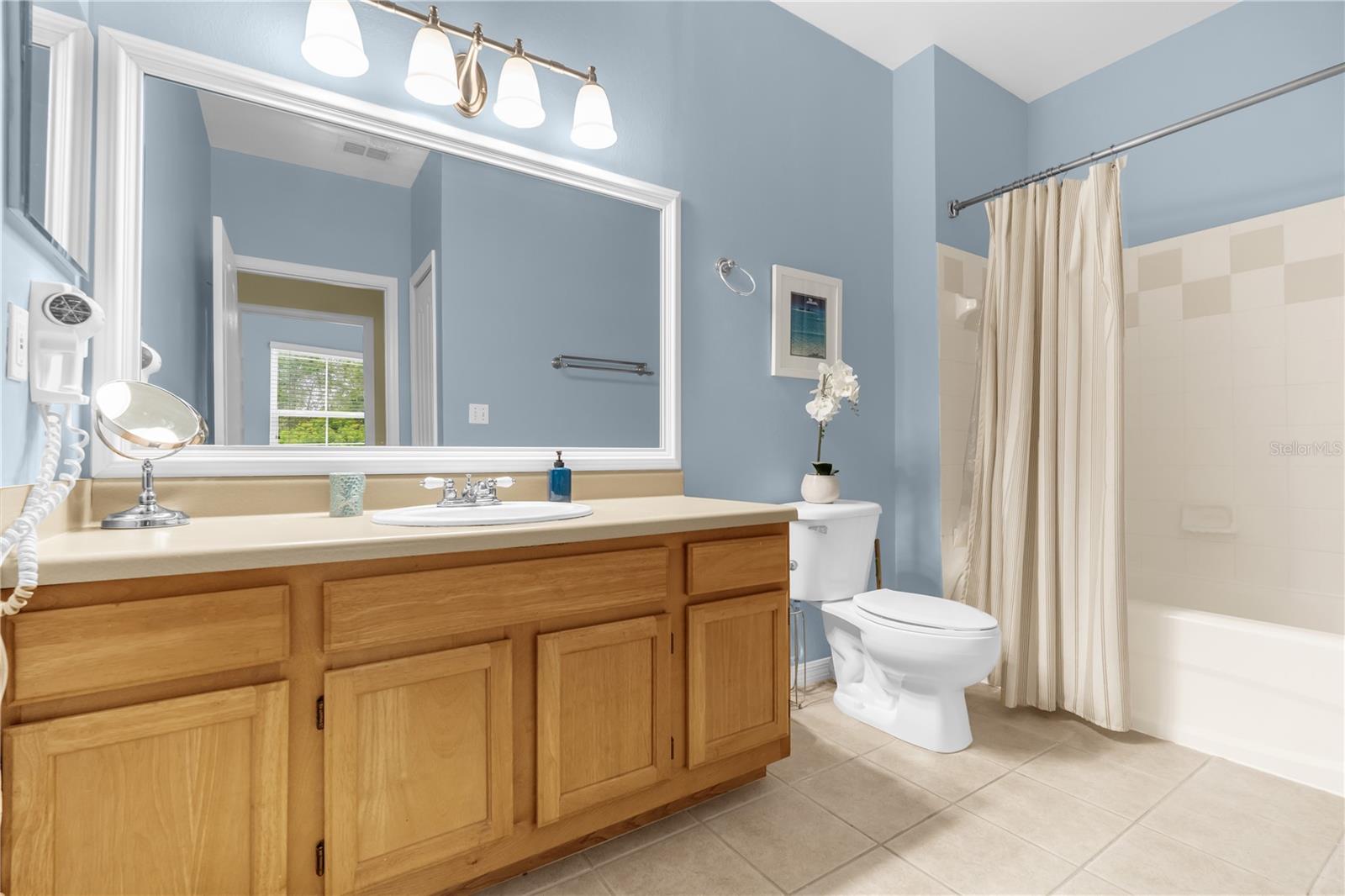 5008 MANGROVE ALY #204