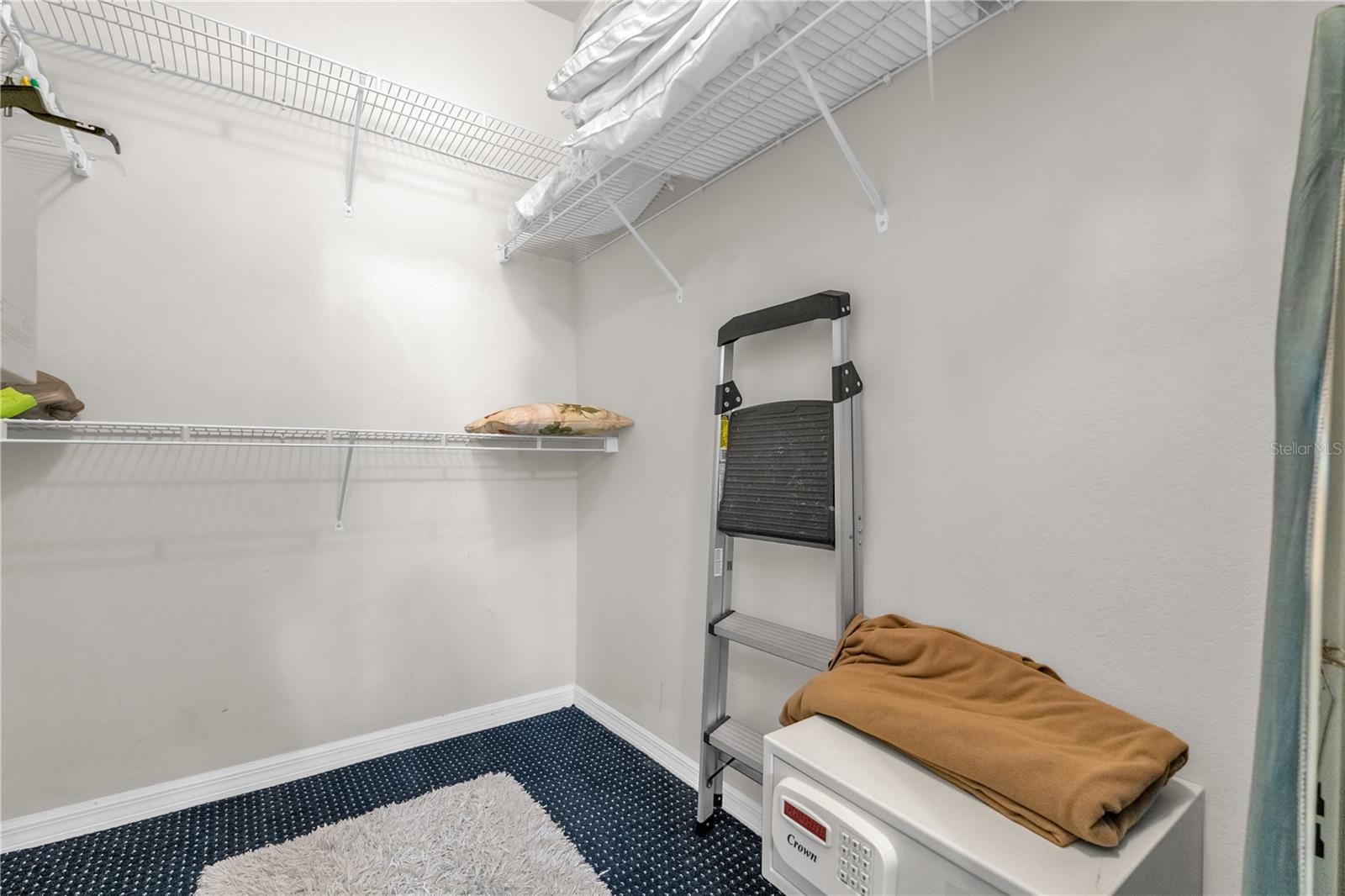 5008 MANGROVE ALY #204