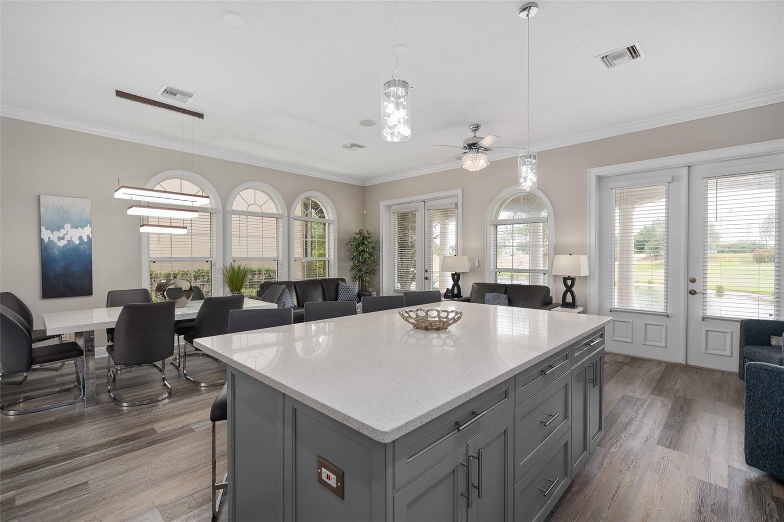 1402 TITIAN CT