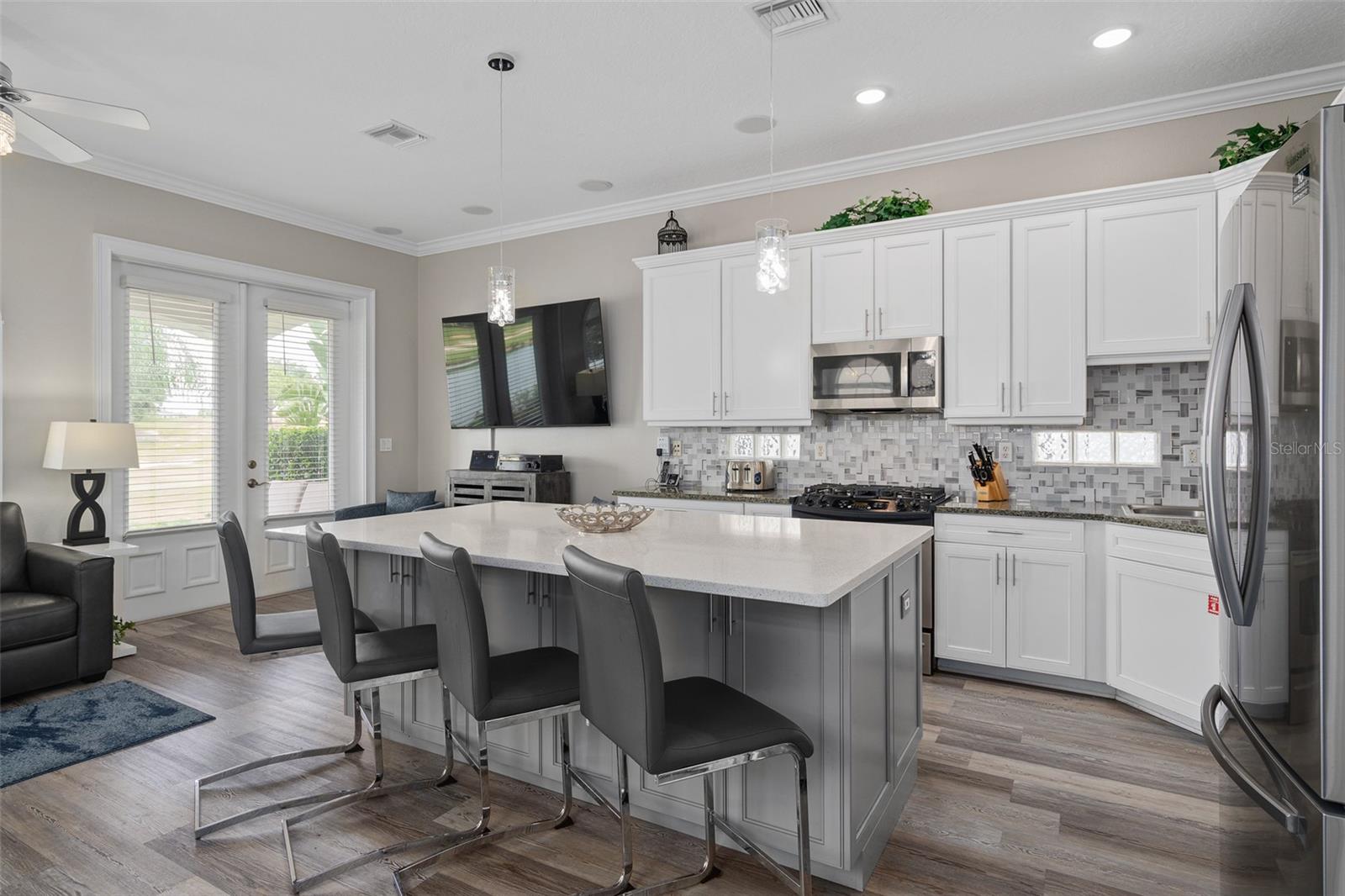 1402 TITIAN CT