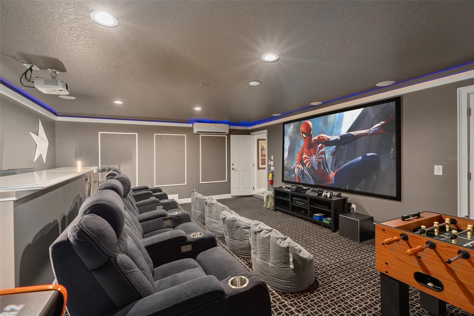 1402 TITIAN CT