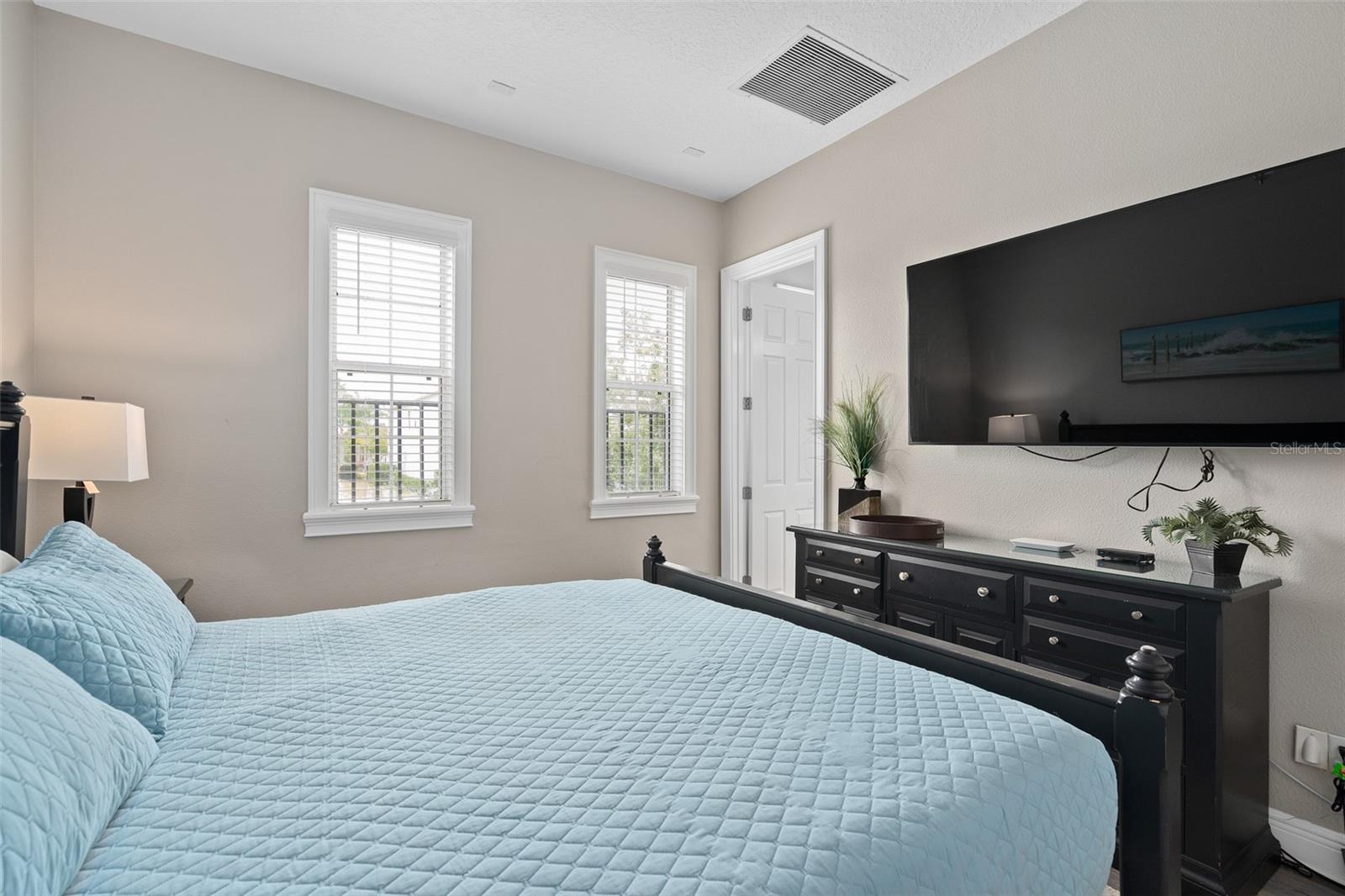 1402 TITIAN CT