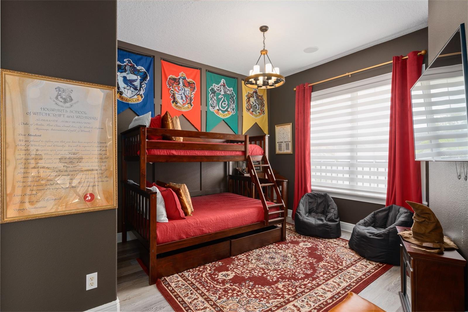1402 TITIAN CT