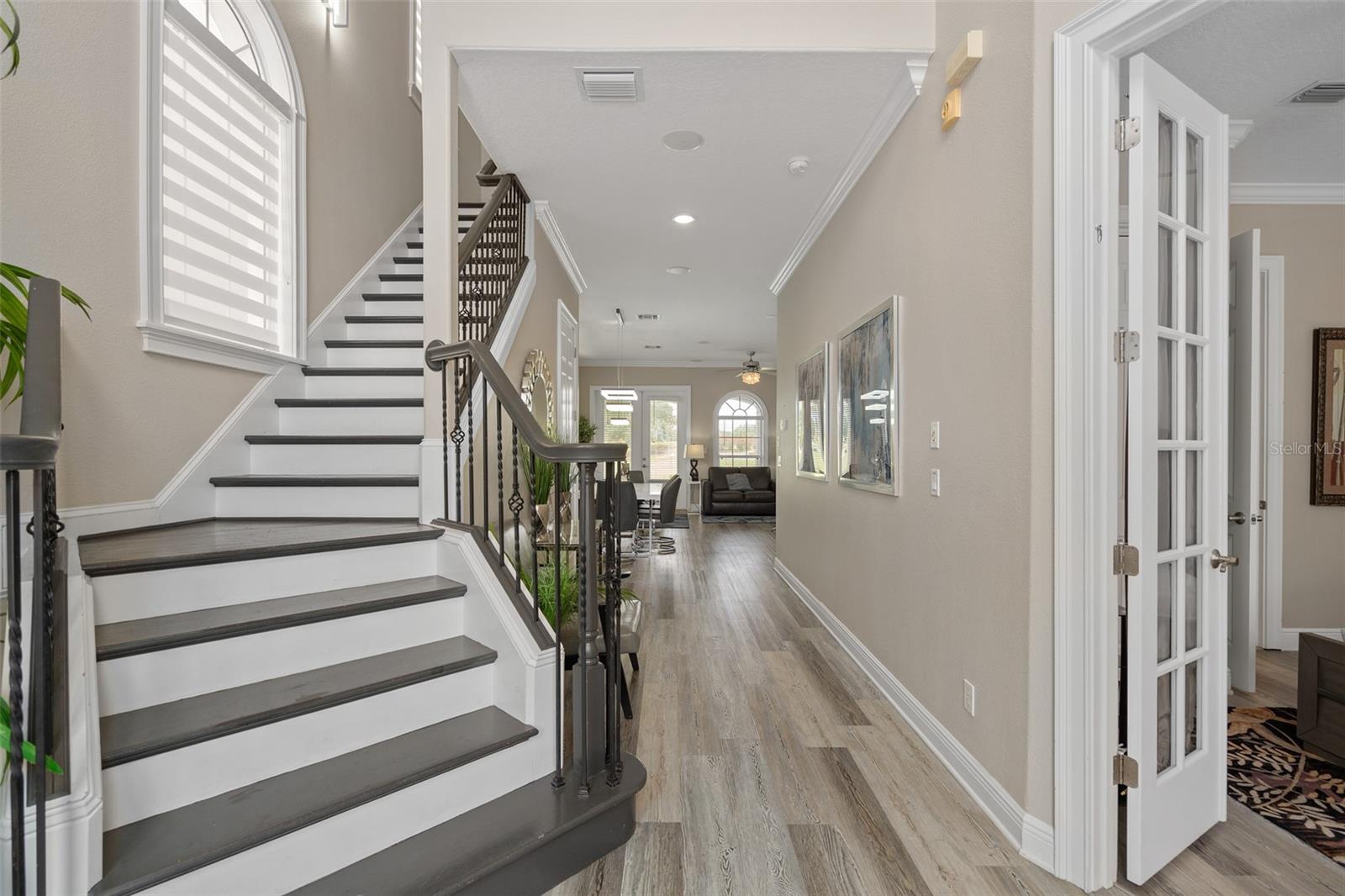 1402 TITIAN CT