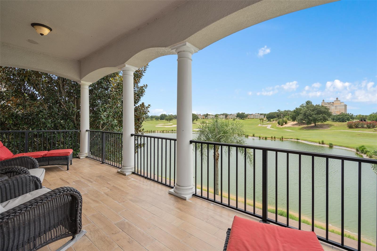 1402 TITIAN CT