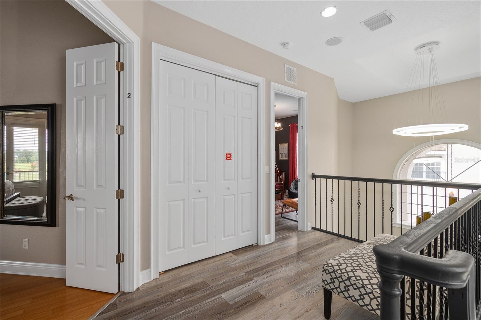 1402 TITIAN CT