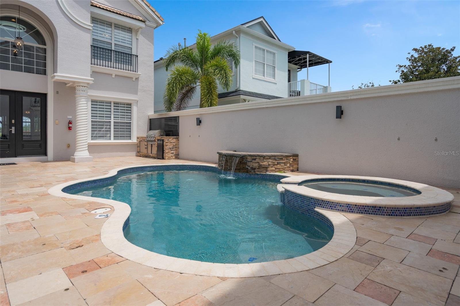 1402 TITIAN CT
