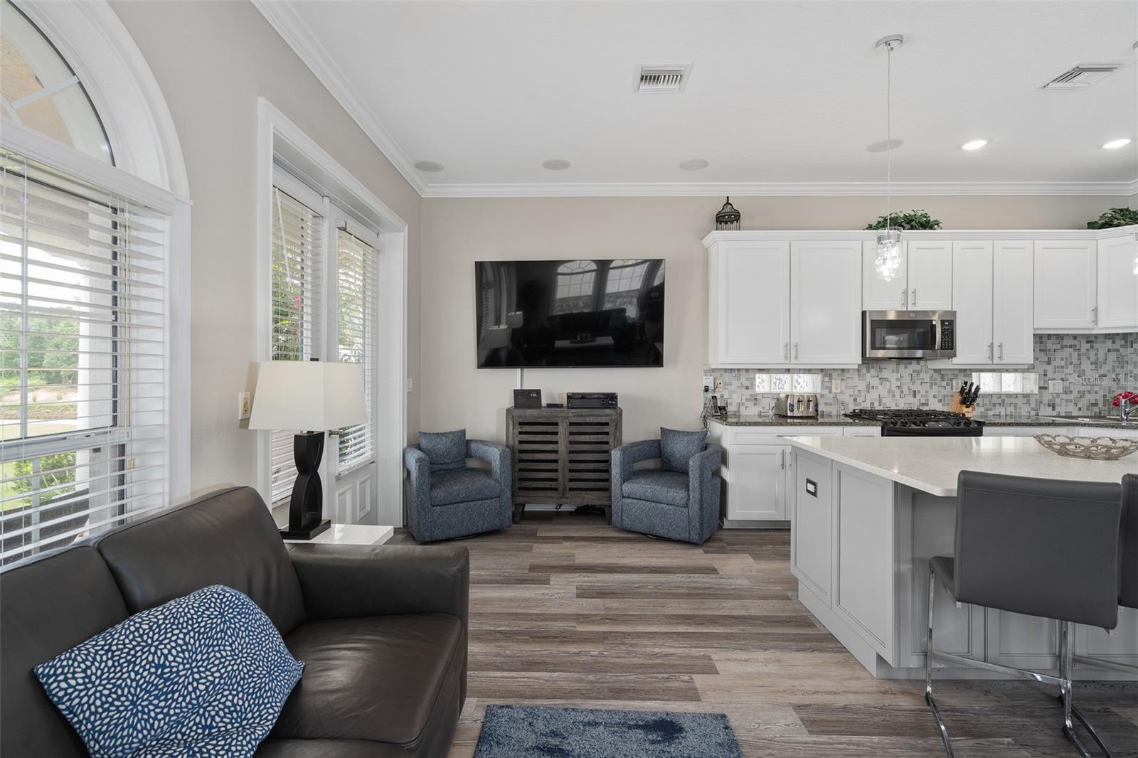 1402 TITIAN CT