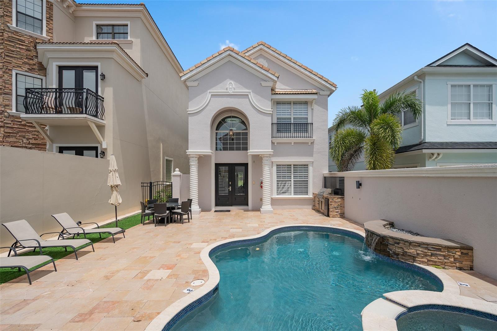 1402 TITIAN CT