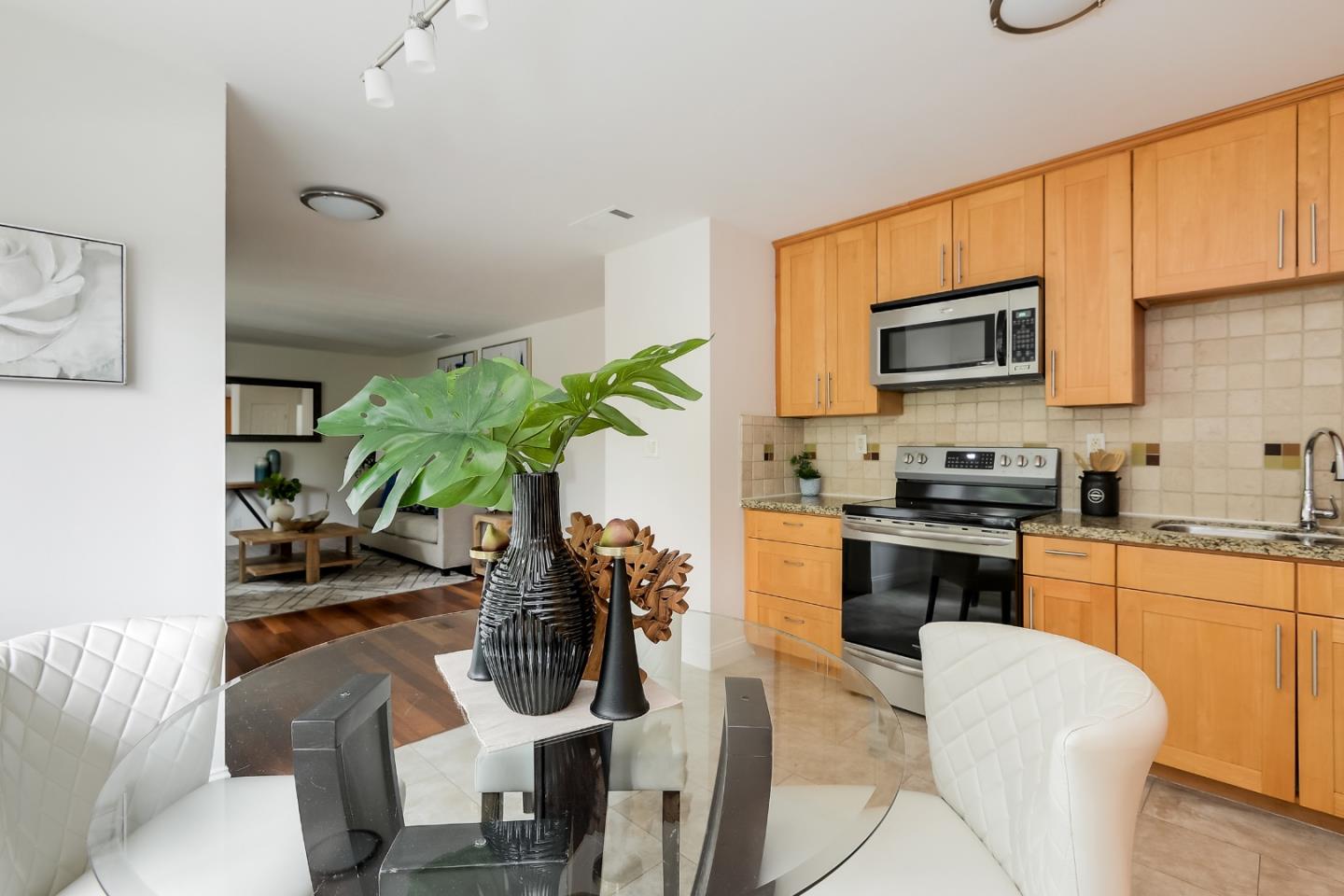 551 Grand Fir Avenue Unit: 3