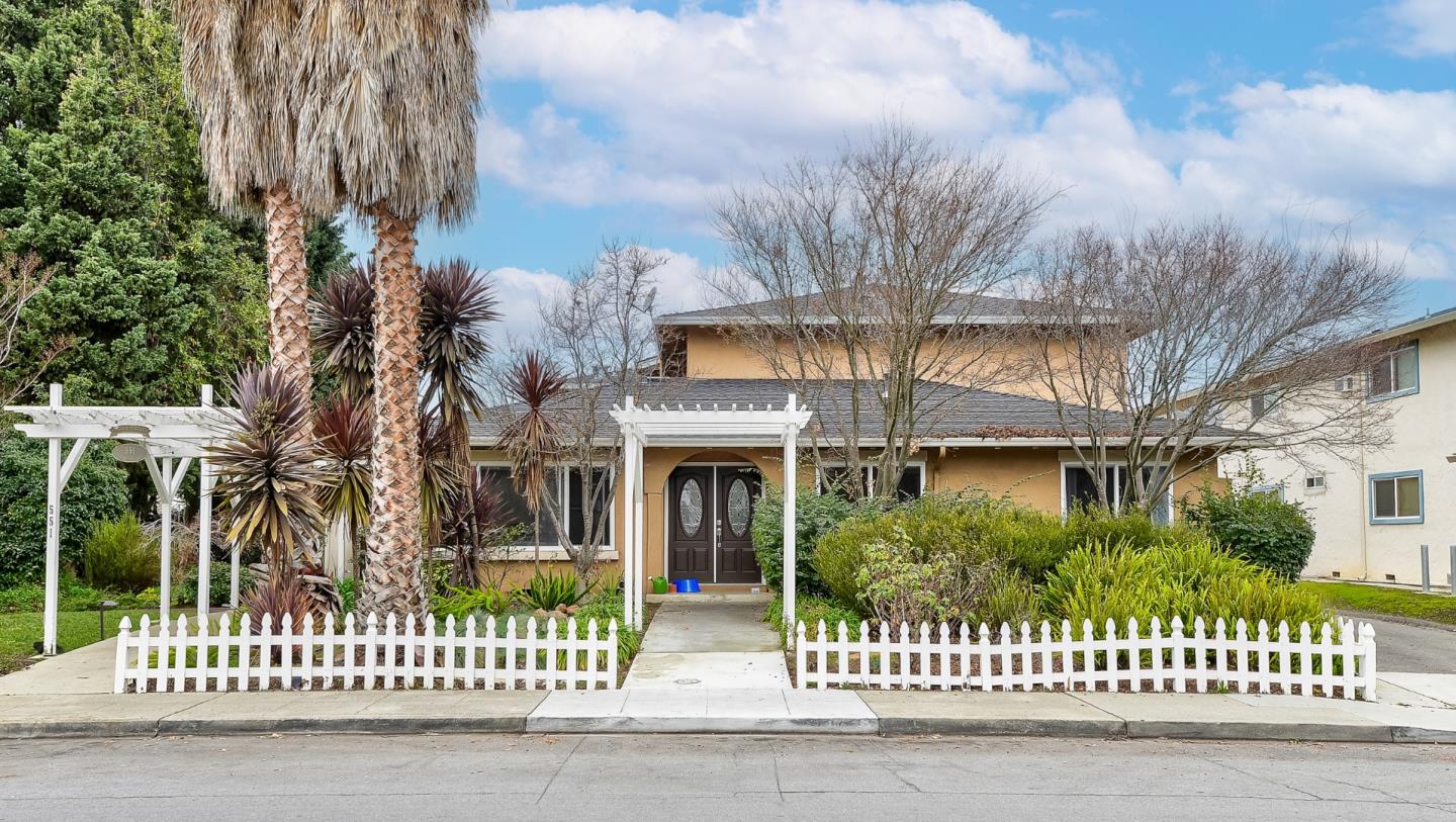 551 Grand Fir Avenue Unit: 3