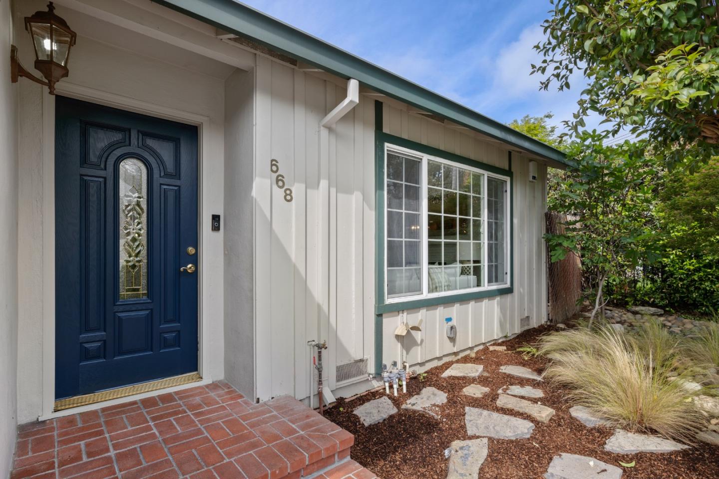 668 Canyon RD