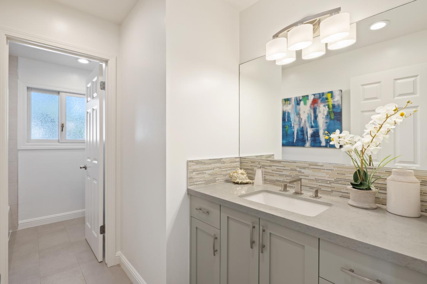 900 Los Robles Avenue