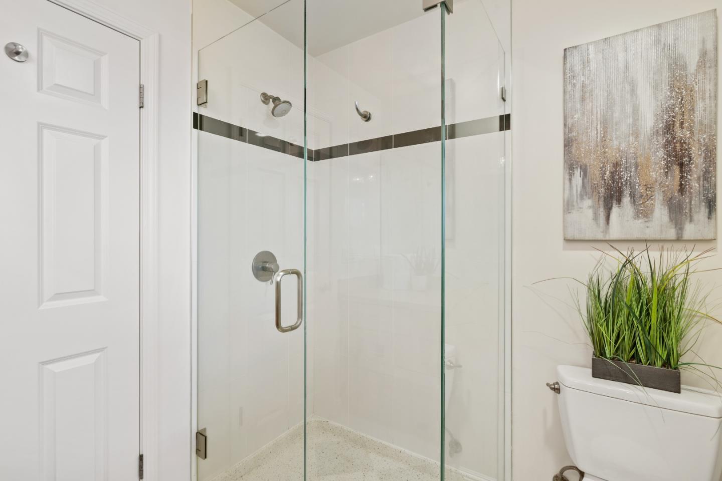 900 Los Robles Avenue