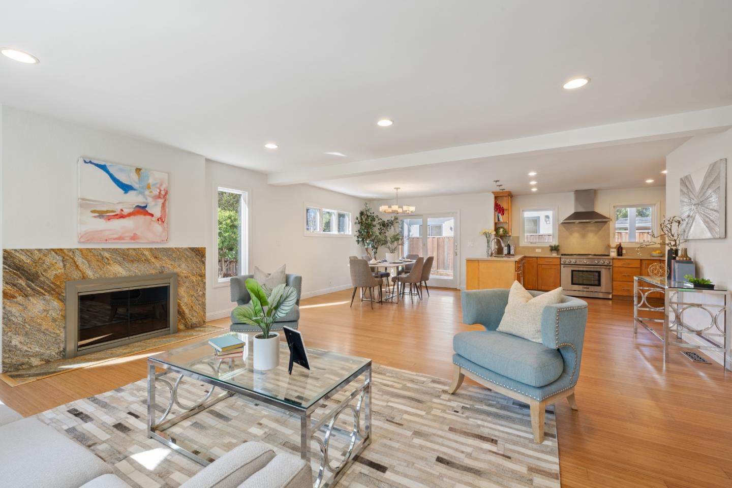 900 Los Robles Avenue