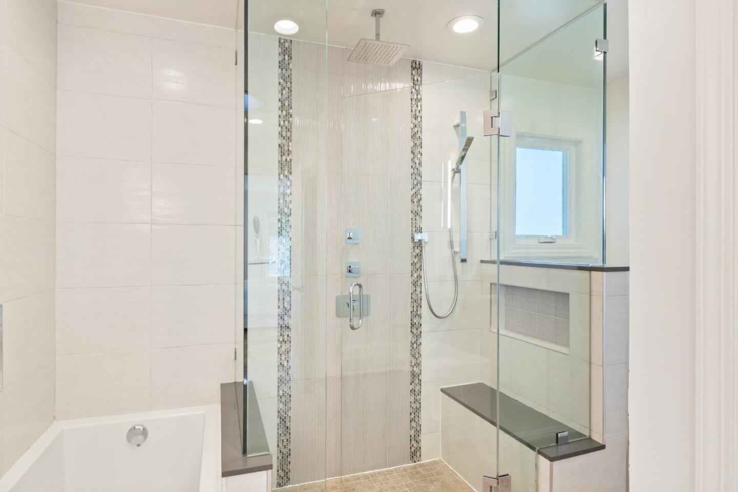 900 Los Robles Avenue