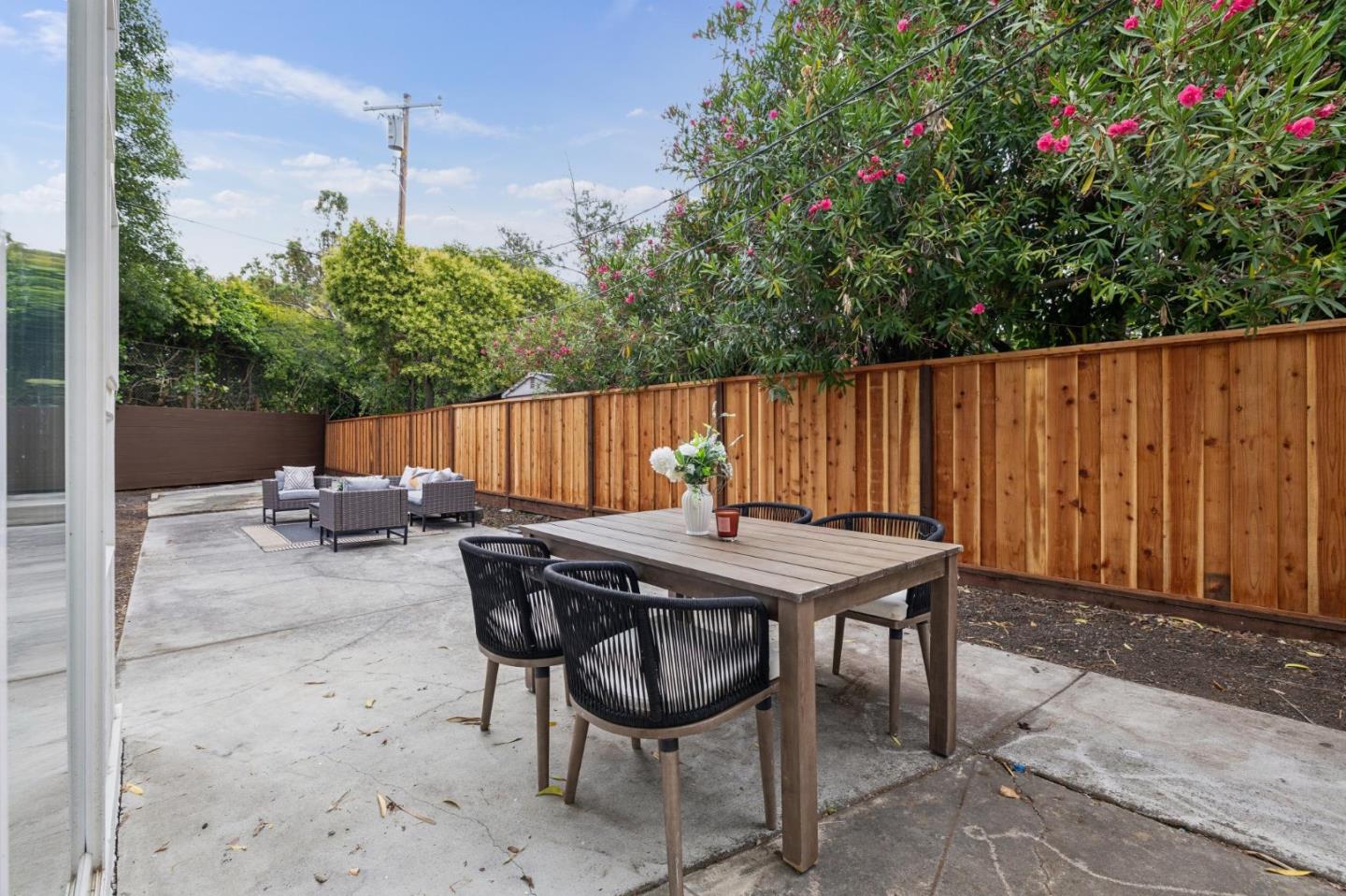 1046 Metro Circle