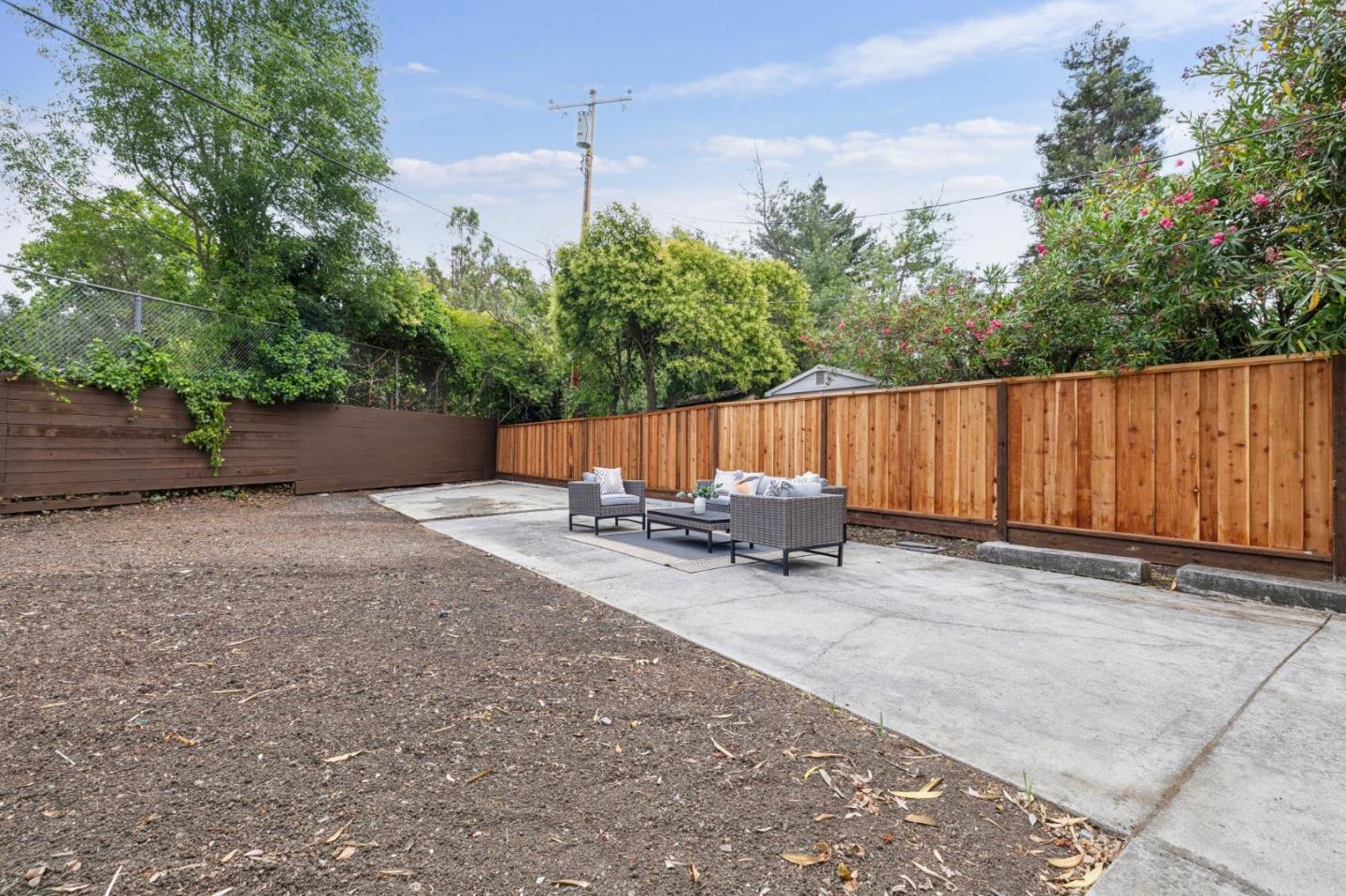 1046 Metro Circle