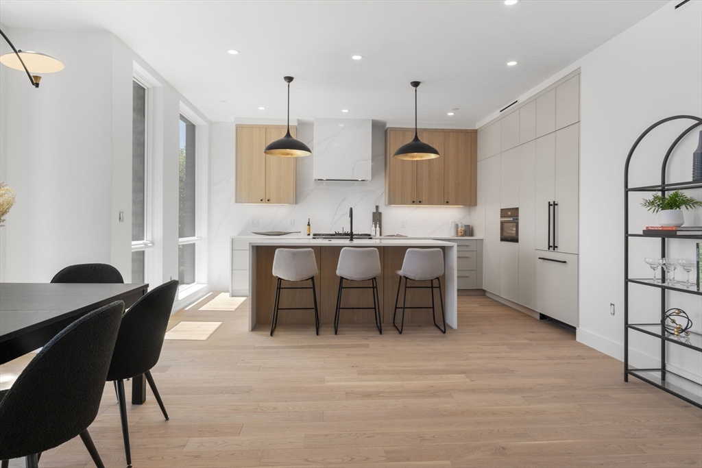 1778 Columbia Rd # 1