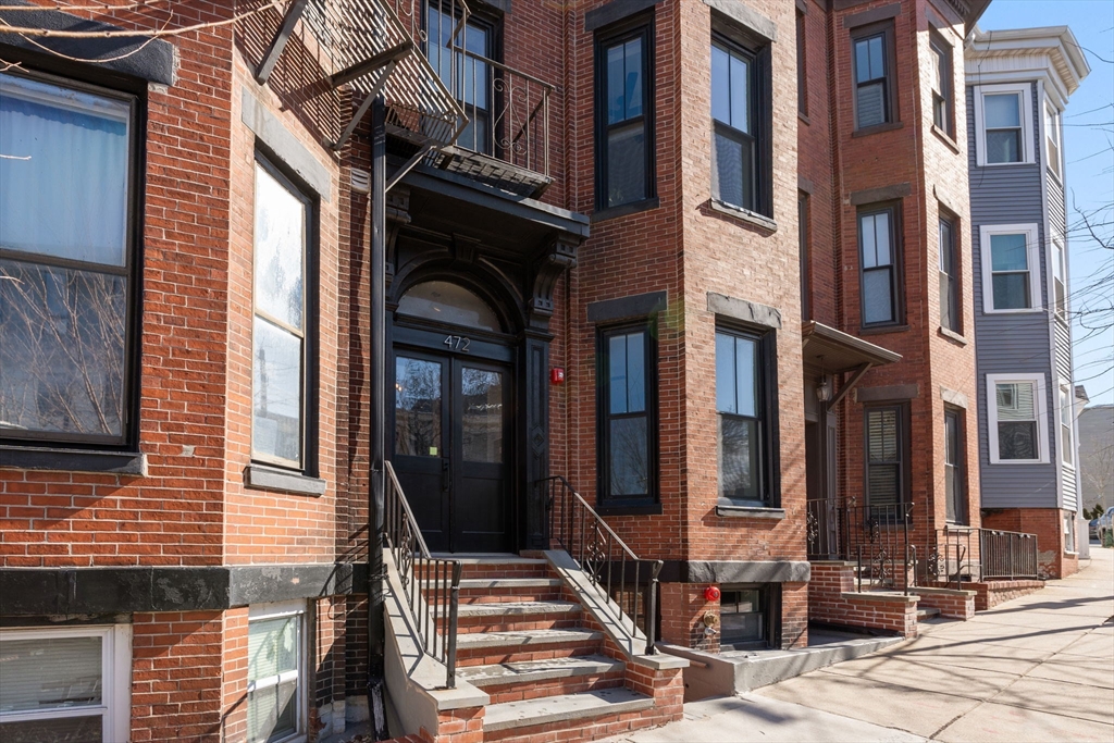 472 E 4th St # 3