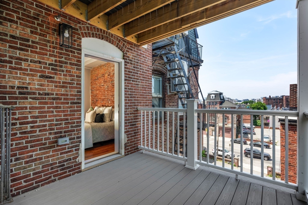 472 E 4th St # 3